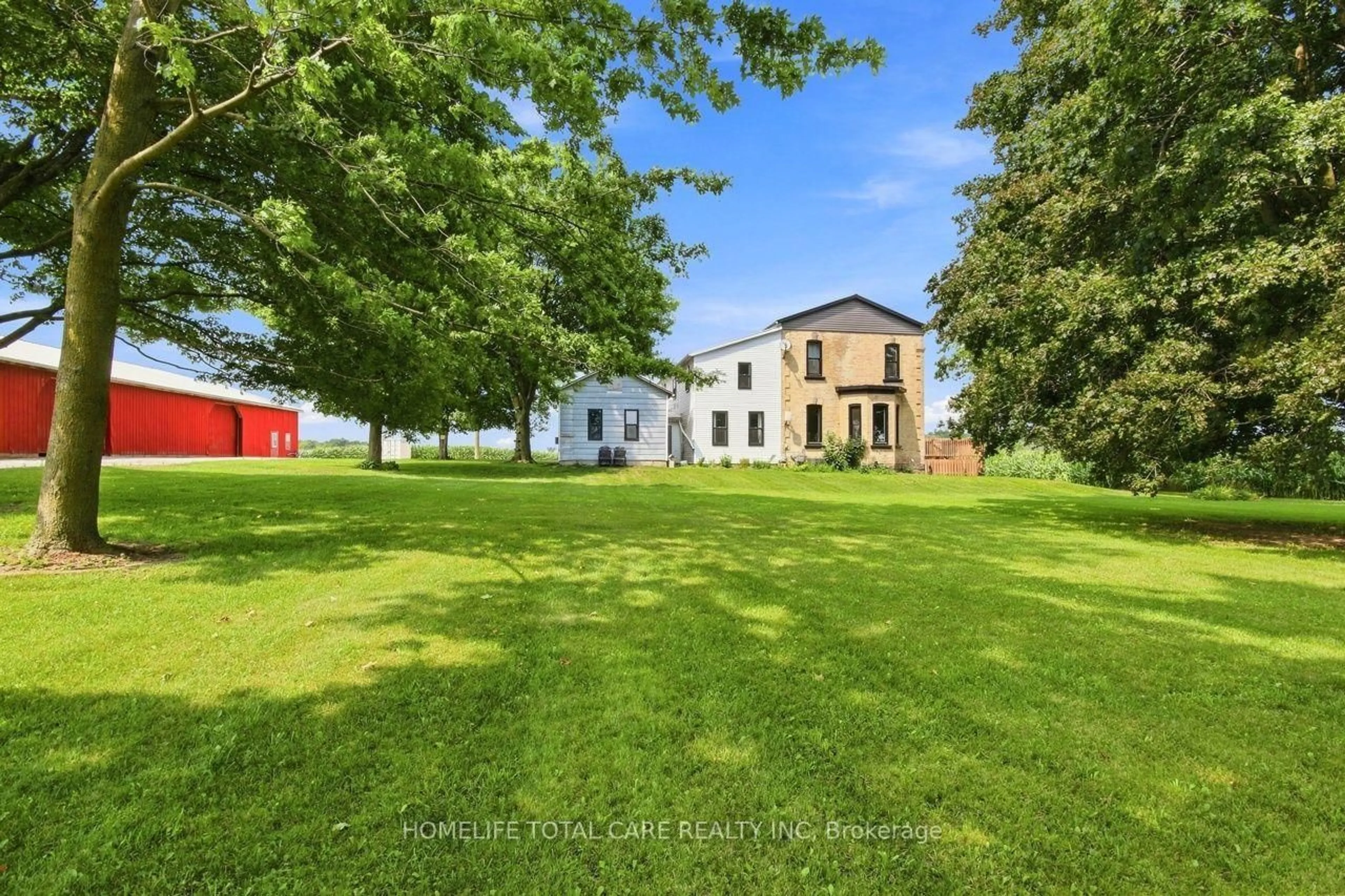 A pic from outside/outdoor area/front of a property/back of a property/a pic from drone, building for 4128 Mossley Dr, Thames Centre Ontario N0L 1V0