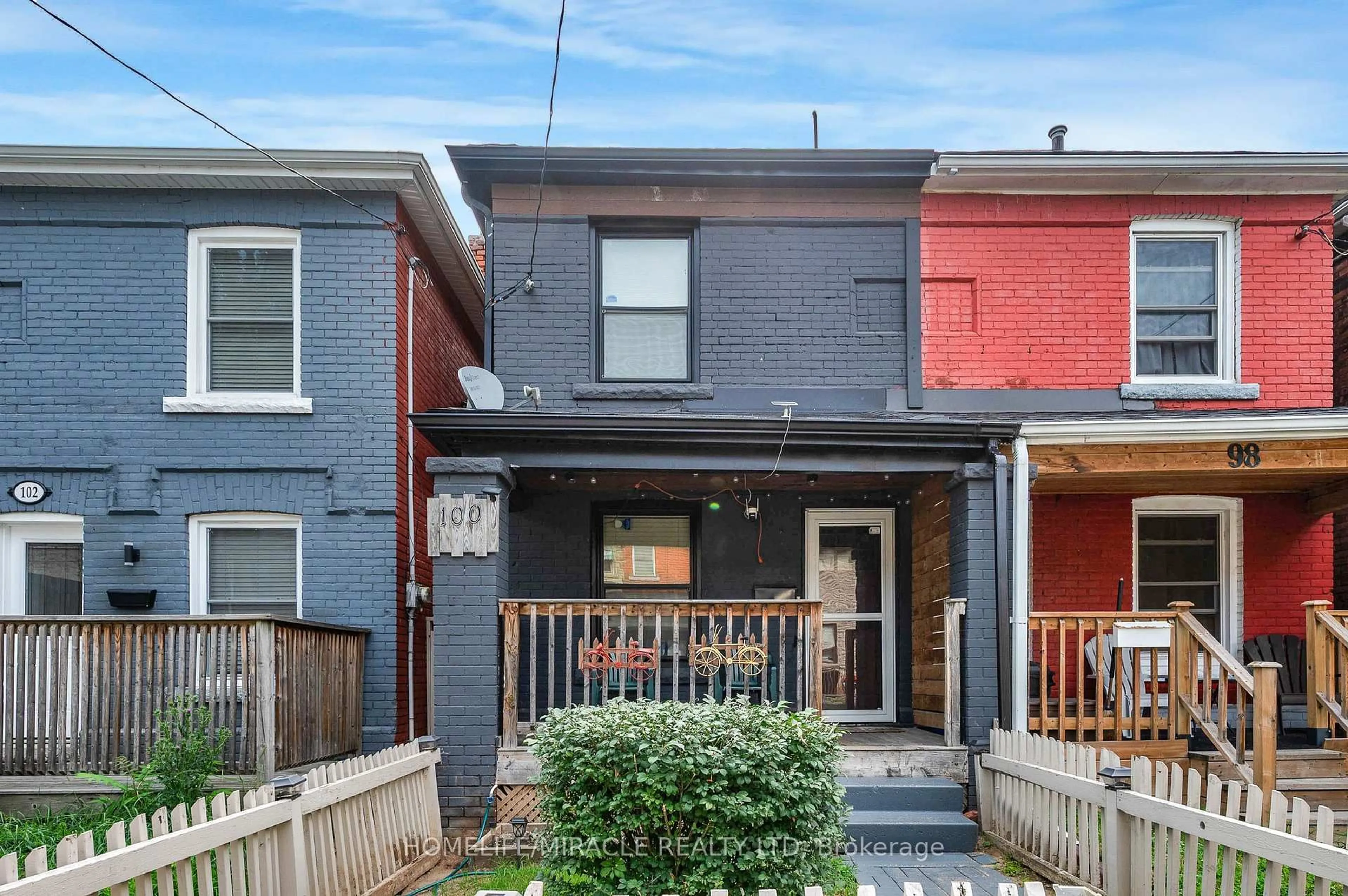 Home with brick exterior material, street for 100 Gibson Ave, Hamilton Ontario L8L 6J8