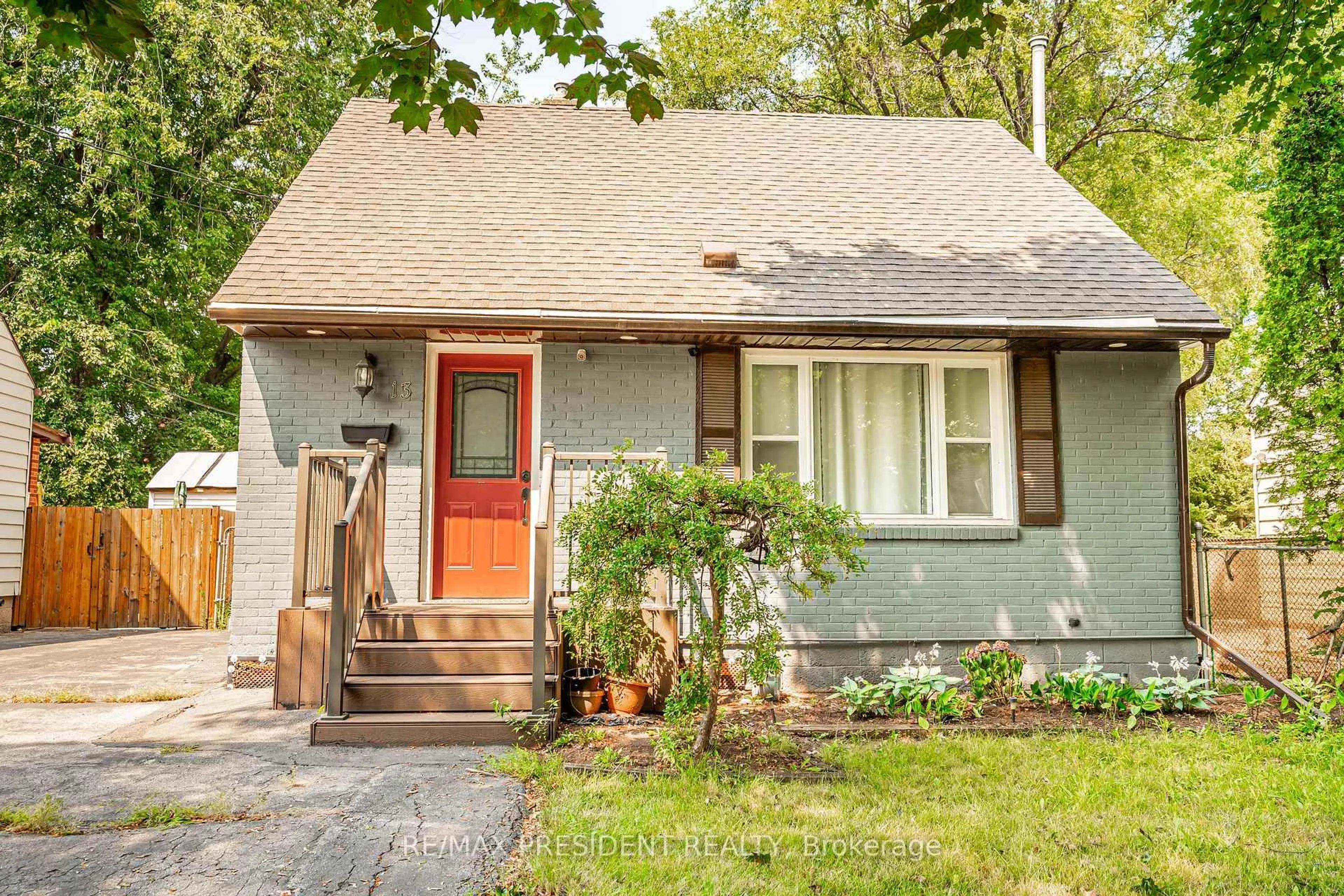 Home with vinyl exterior material, street for 13 Lewis St, Hamilton Ontario L8H 6C3