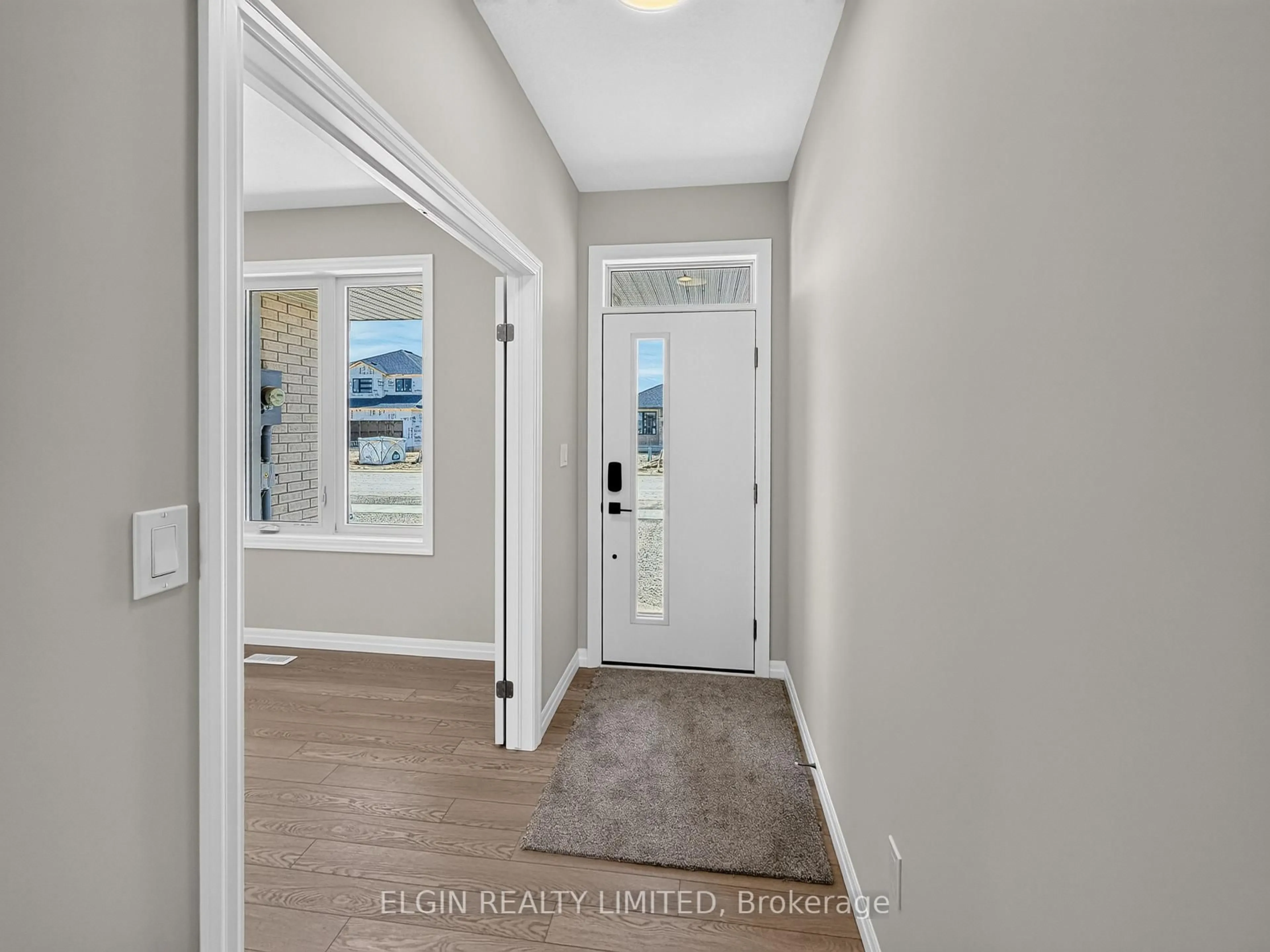 Indoor entryway for 8 Finch St, Tillsonburg Ontario N4G 0L9