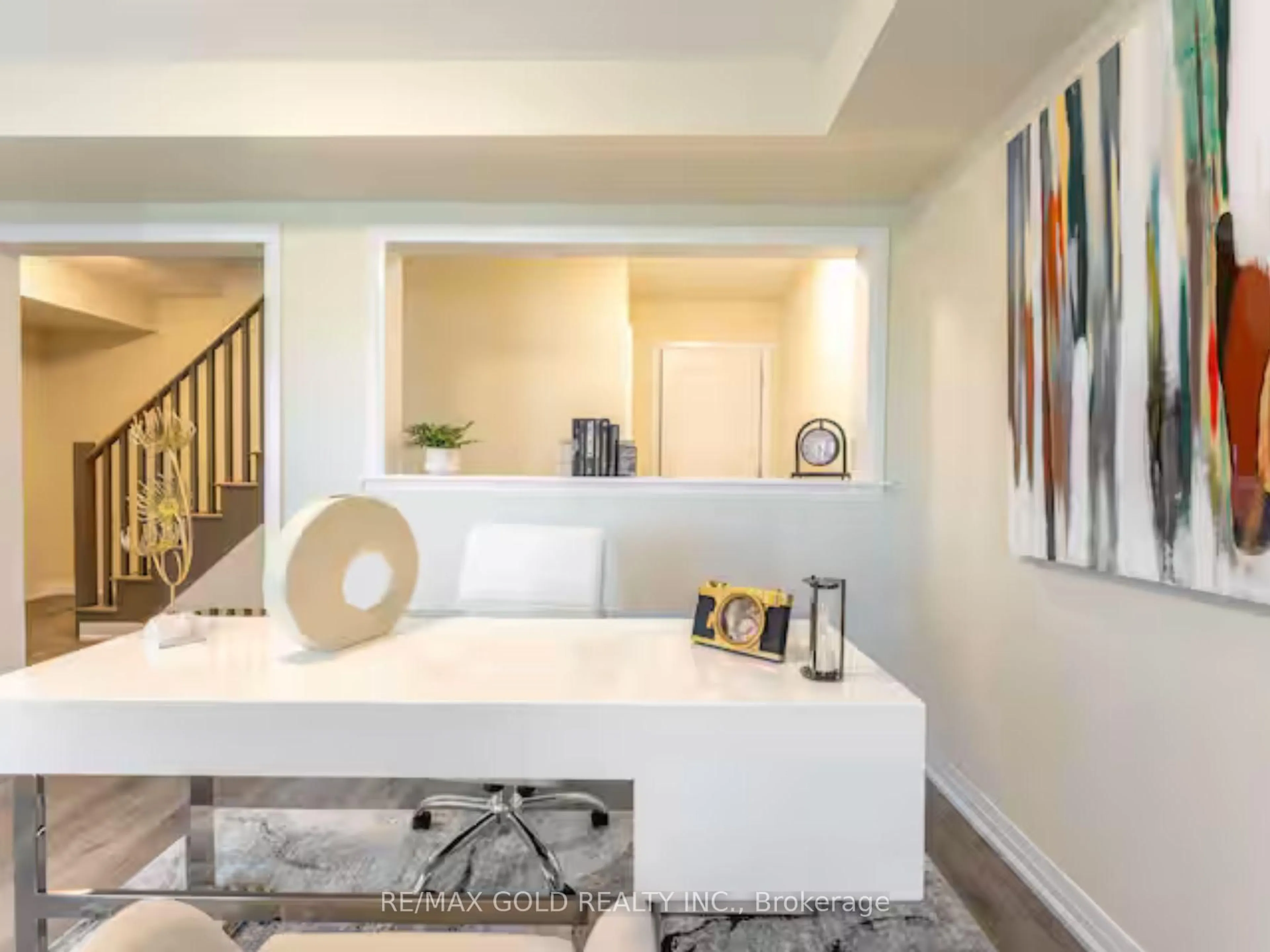Indoor entryway for 185 Bedrock Dr #13, Hamilton Ontario L8J 0M5