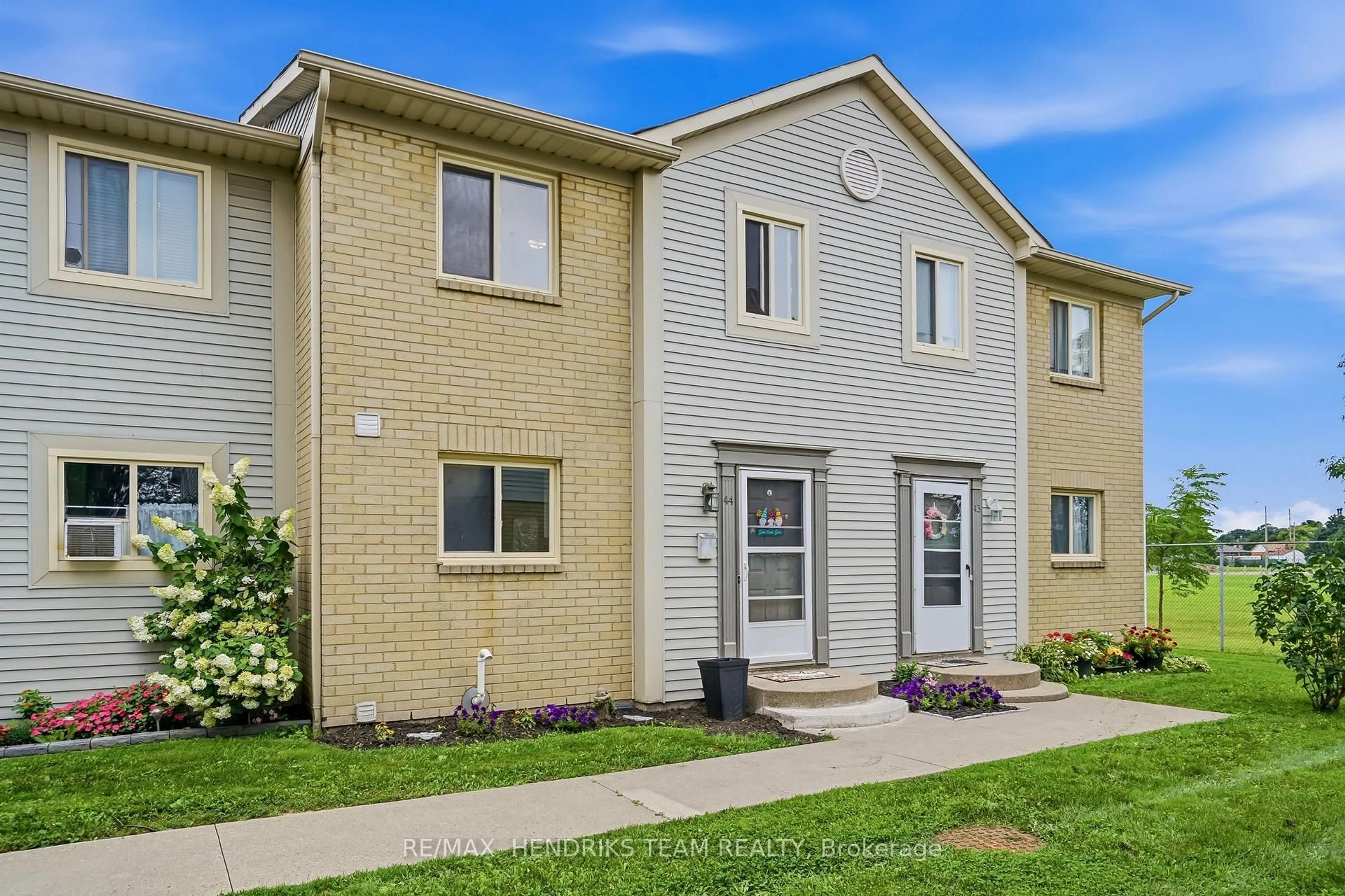 Unknown for 65 Dorchester Blvd #44, St. Catharines Ontario L2M 7T7