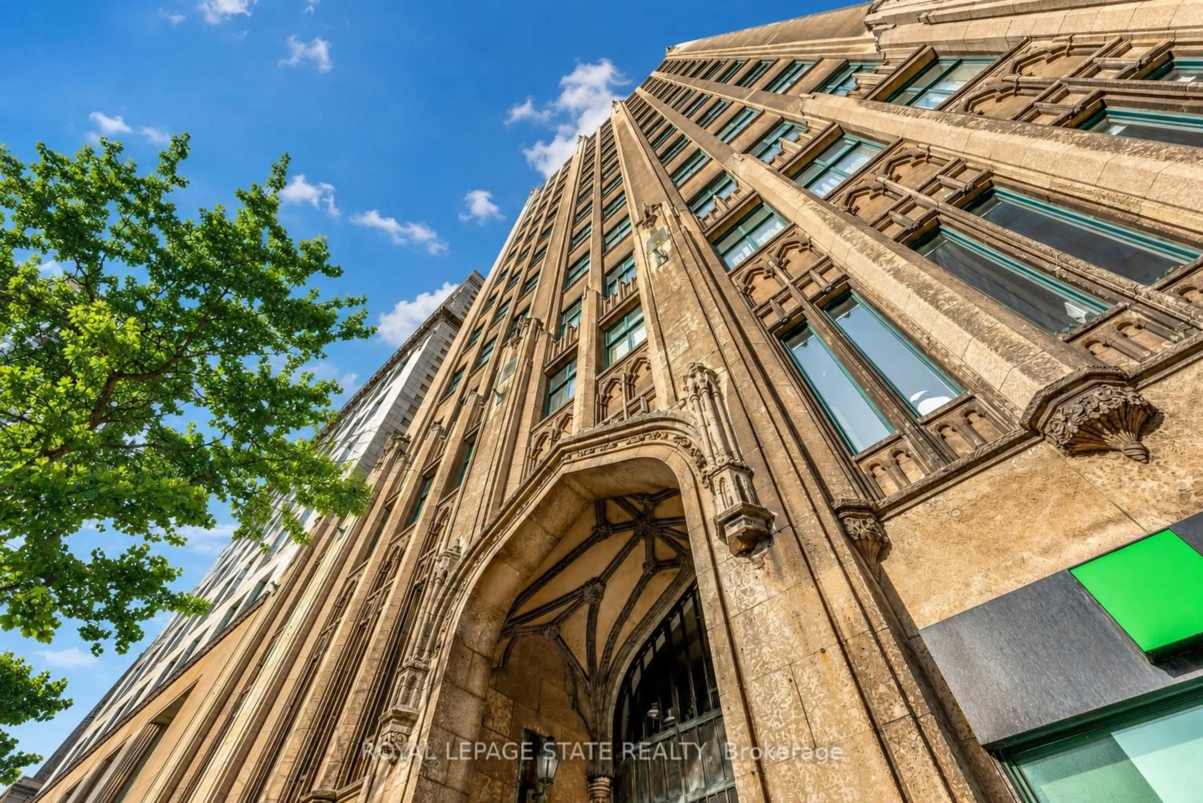 Indoor foyer for 36 James St #701, Hamilton Ontario L8P 4W4