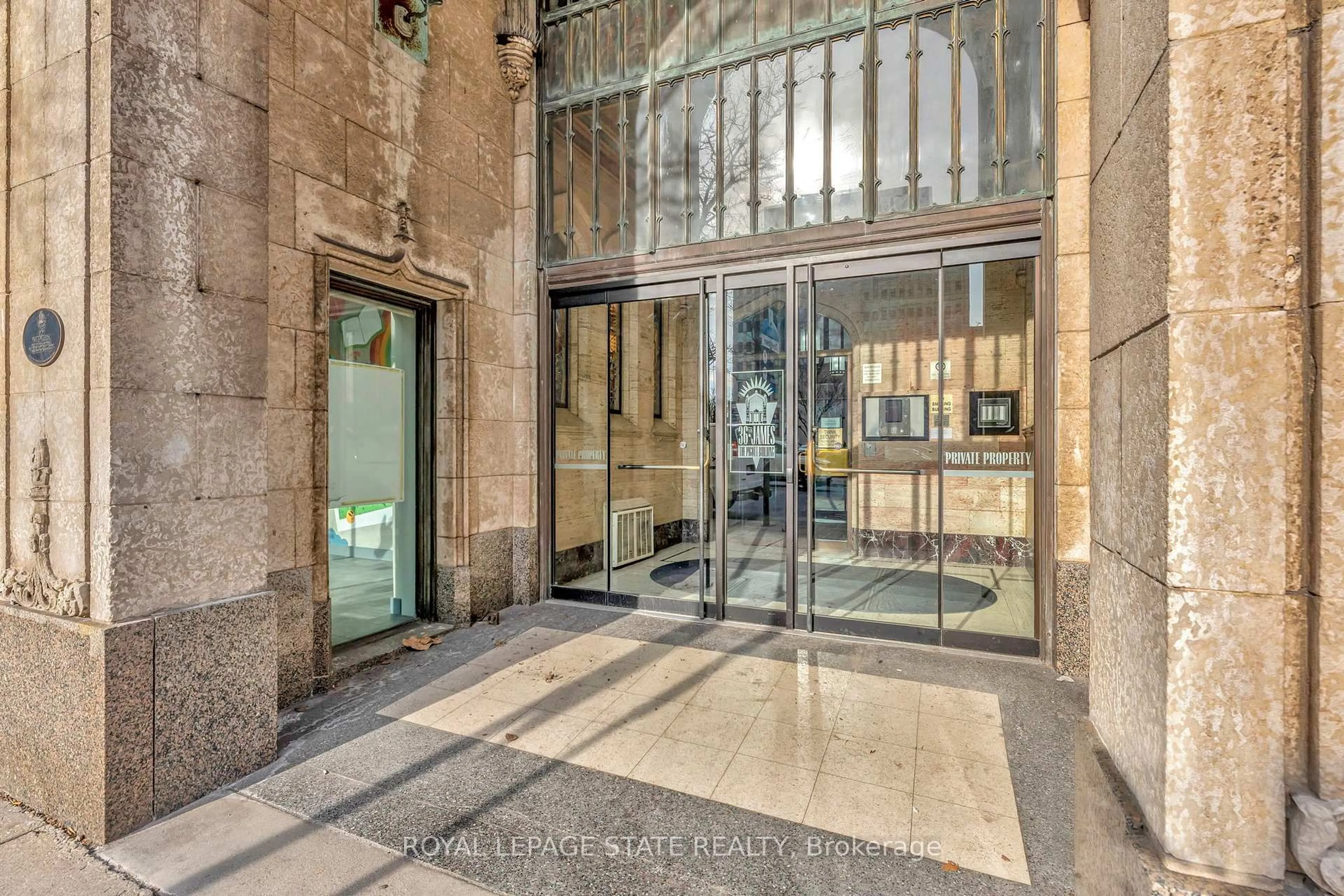 Indoor foyer for 36 James St #701, Hamilton Ontario L8P 4W4