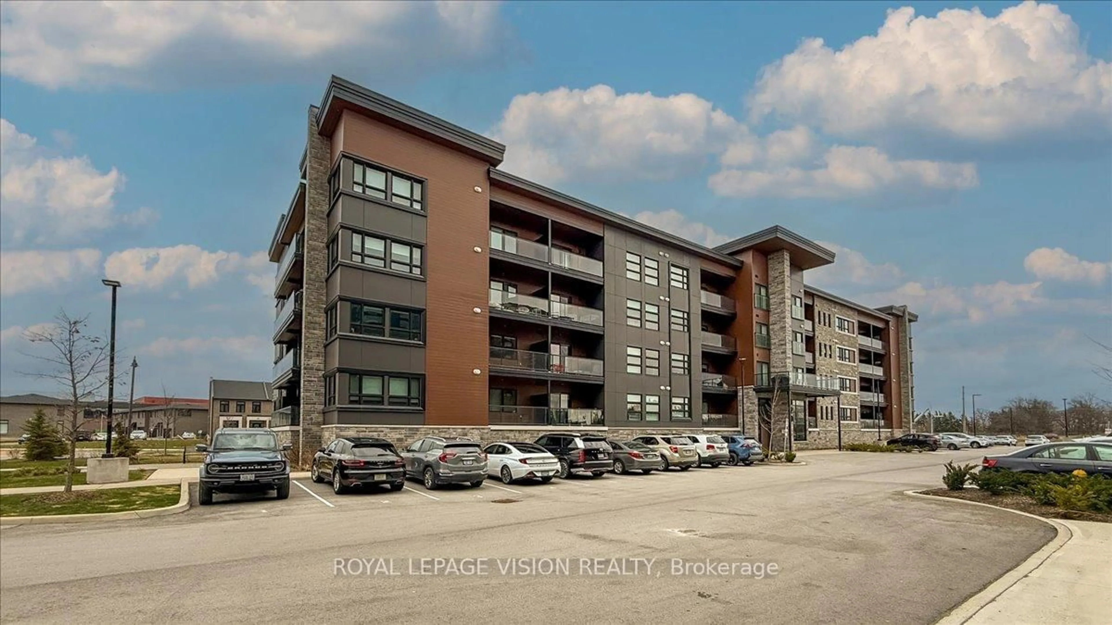 Unknown for 120 Summersides Blvd #207, Pelham Ontario L0S 1E1