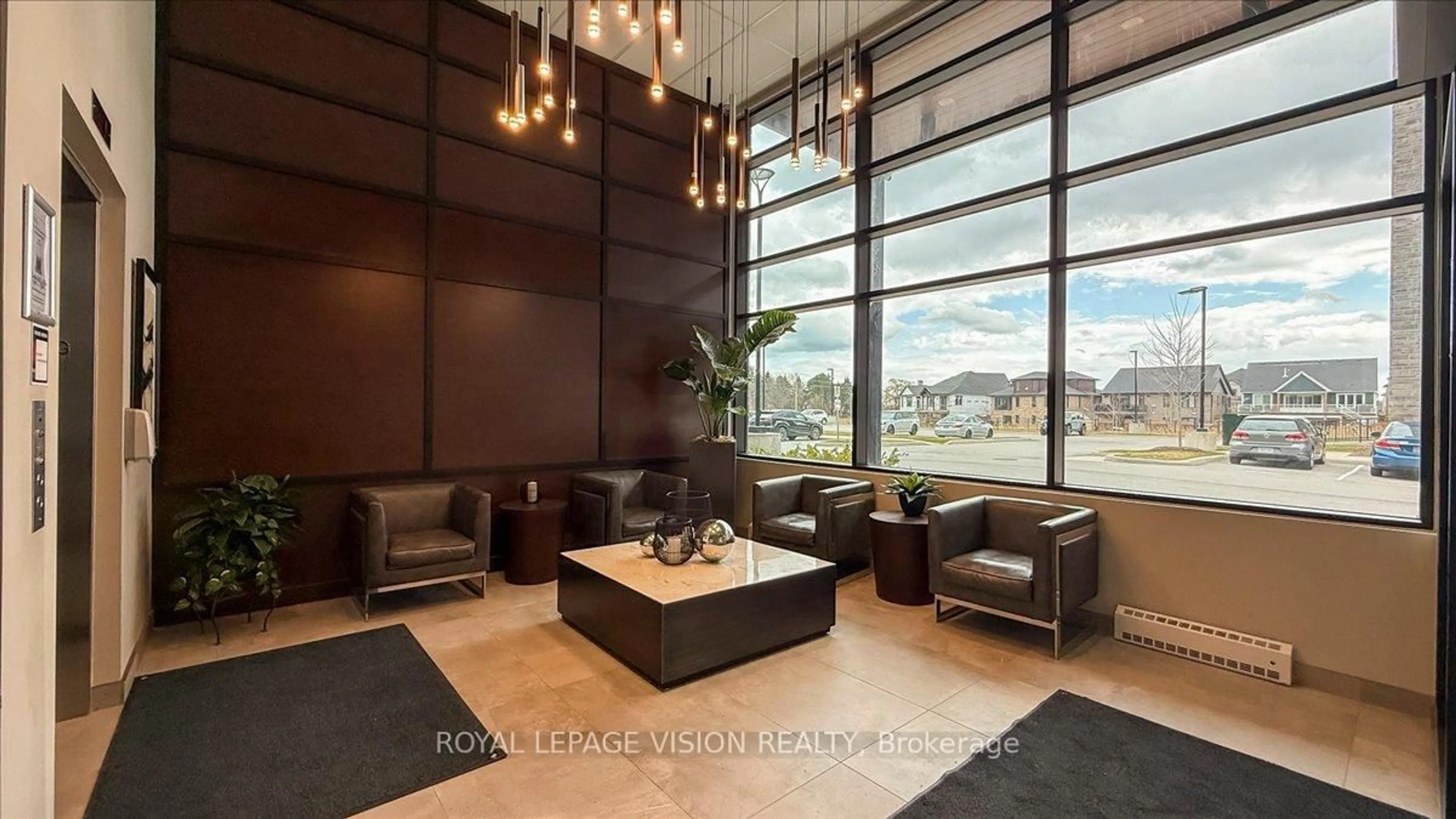 Lobby for 120 Summersides Blvd #207, Pelham Ontario L0S 1E1
