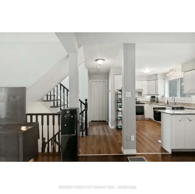 692 Grange Cres, Waterloo 5
