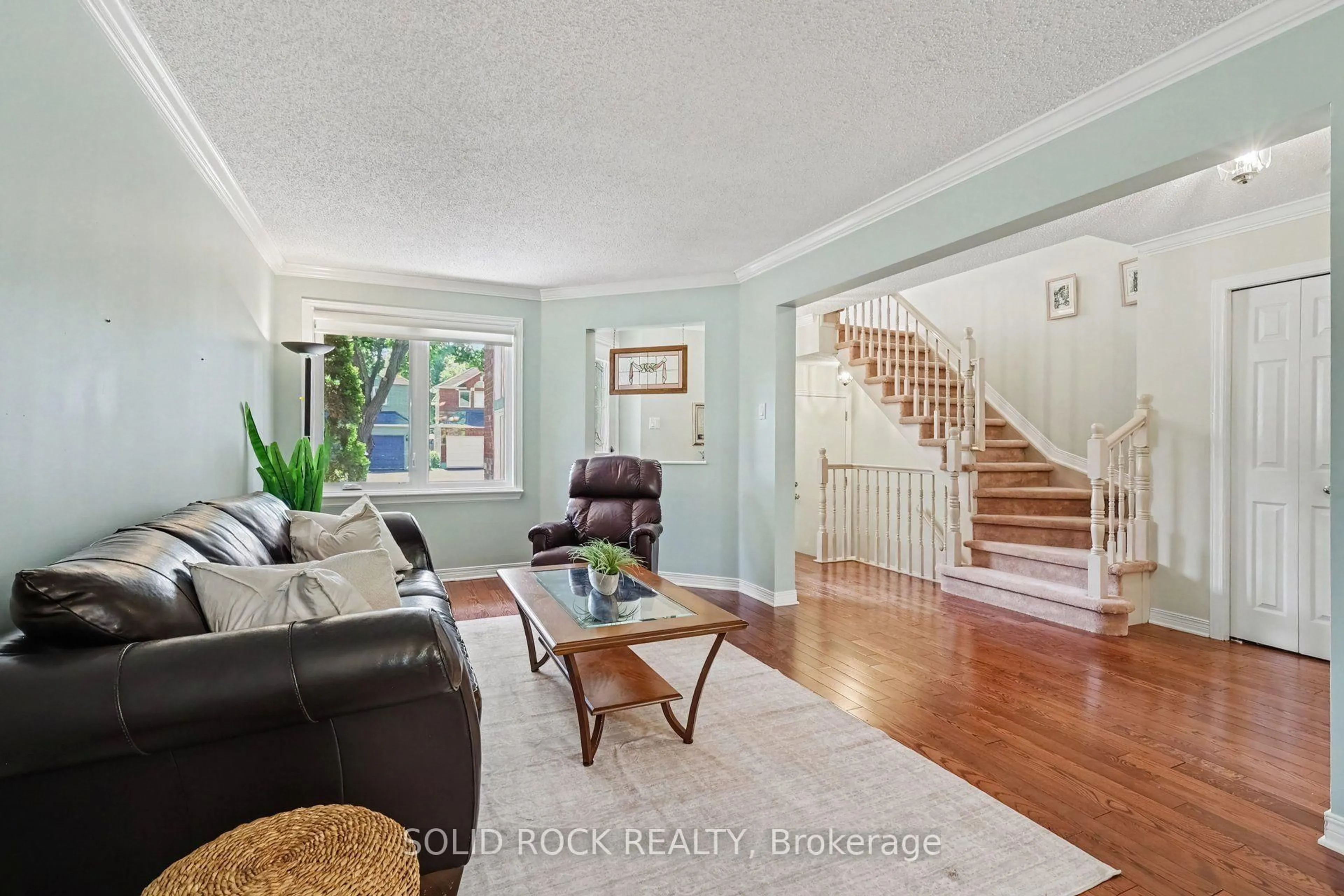 Living room with furniture, unknown for 76 Grenadier Way, Ottawa Ontario K2J 4L5