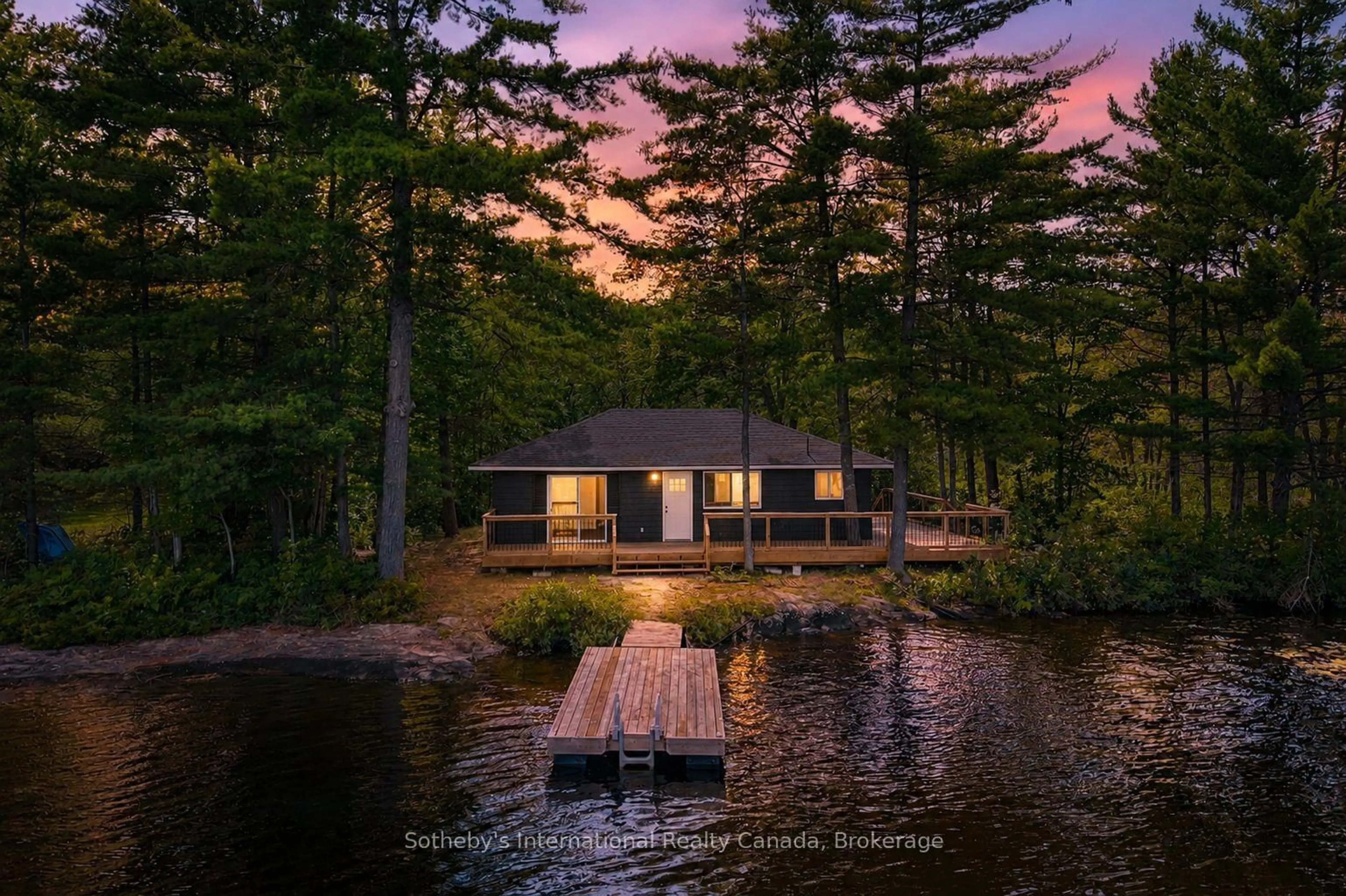 Shed for 1055 West Bank Dr #COTTAGE, Gravenhurst Ontario P0E 1G0