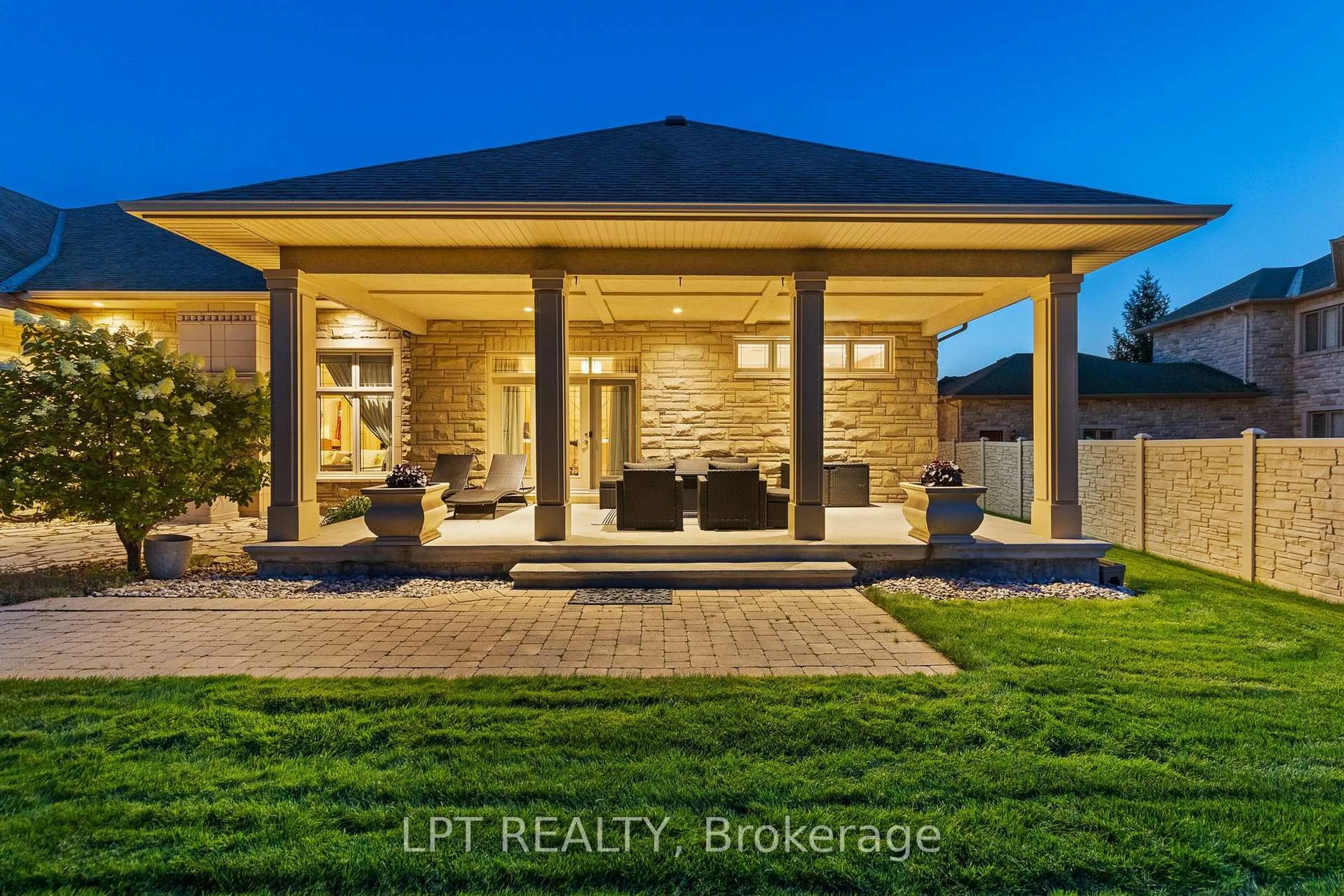 Patio, water/lake/river/ocean view for 431 LOCKMASTER Cres, Ottawa Ontario K4M 1L8