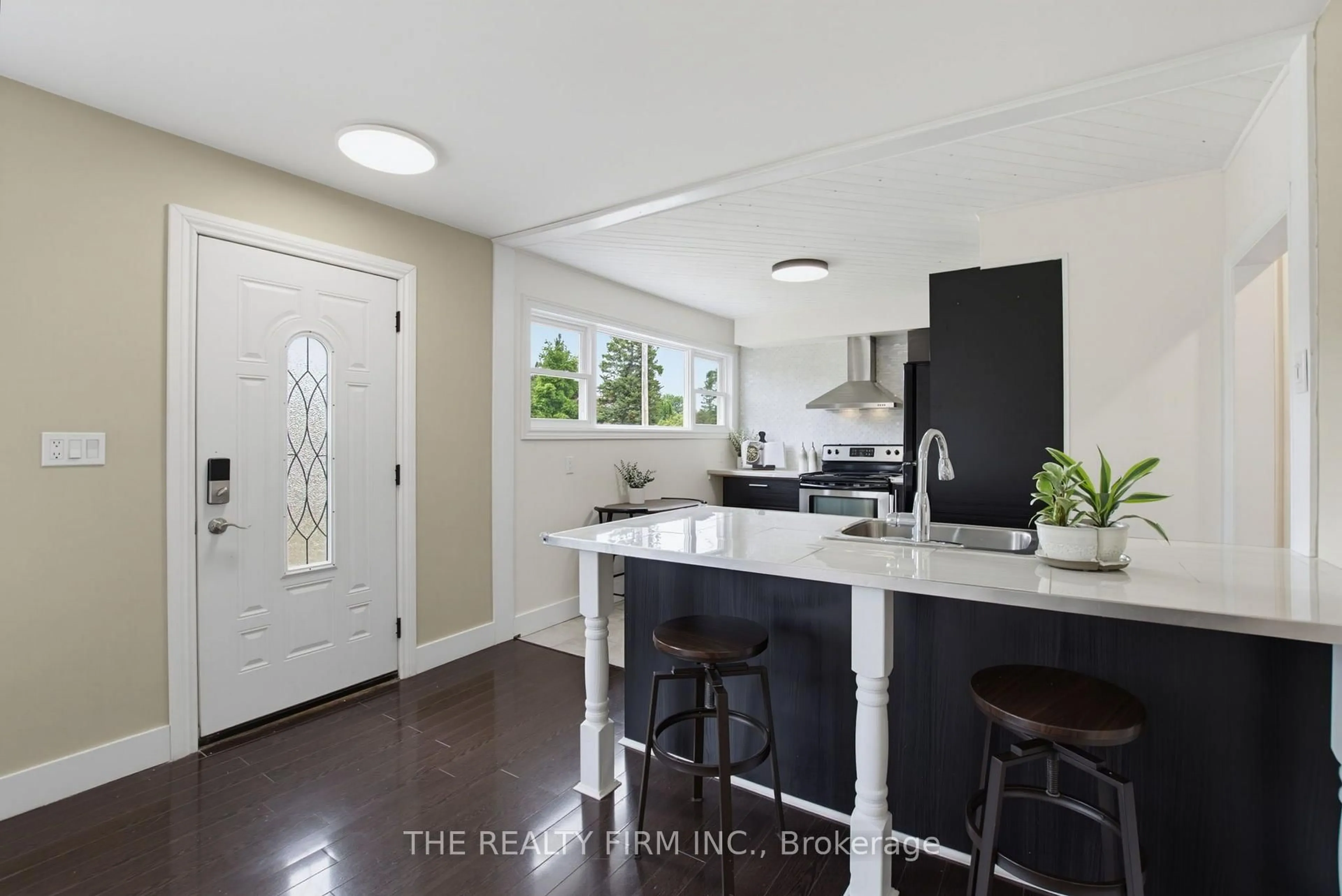 Open concept kitchen, ceramic/tile floor for 190 Vancouver St, London East Ontario N5W 4R7