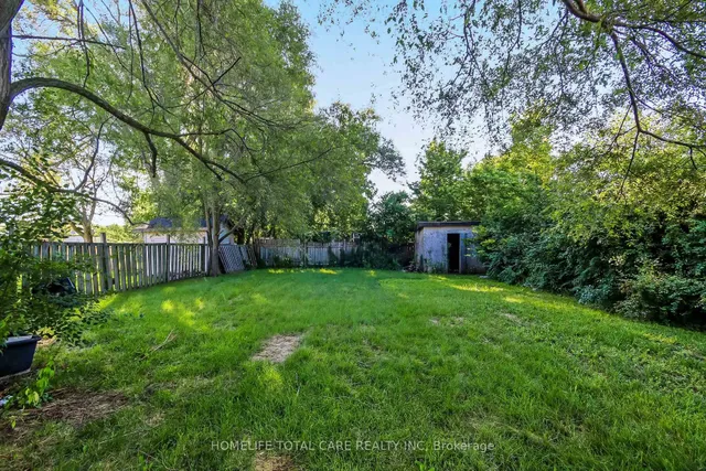 49 GRAND St, Brantford 2