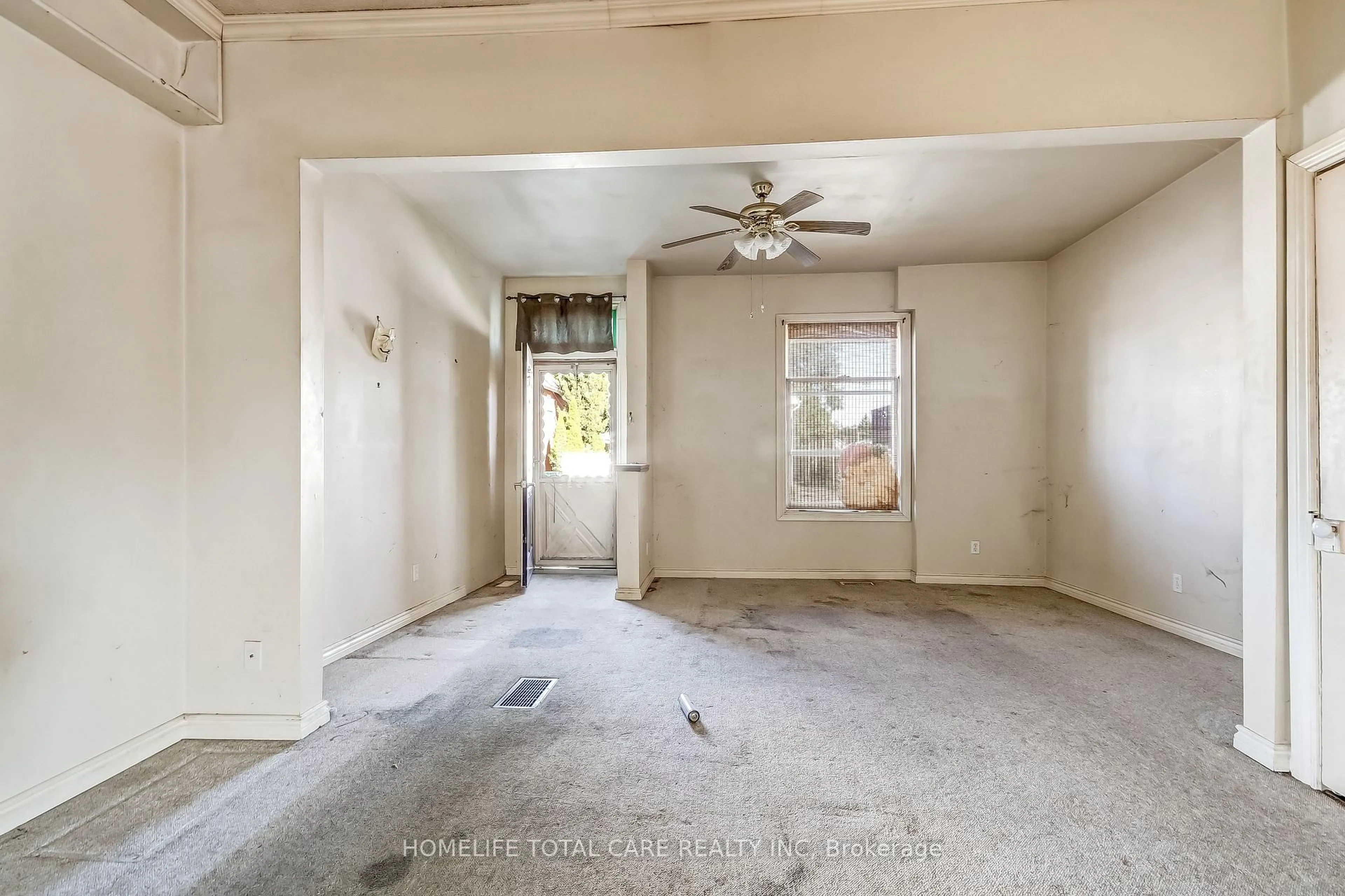 A pic of a room for 49 GRAND St, Brantford Ontario N3R 4B3