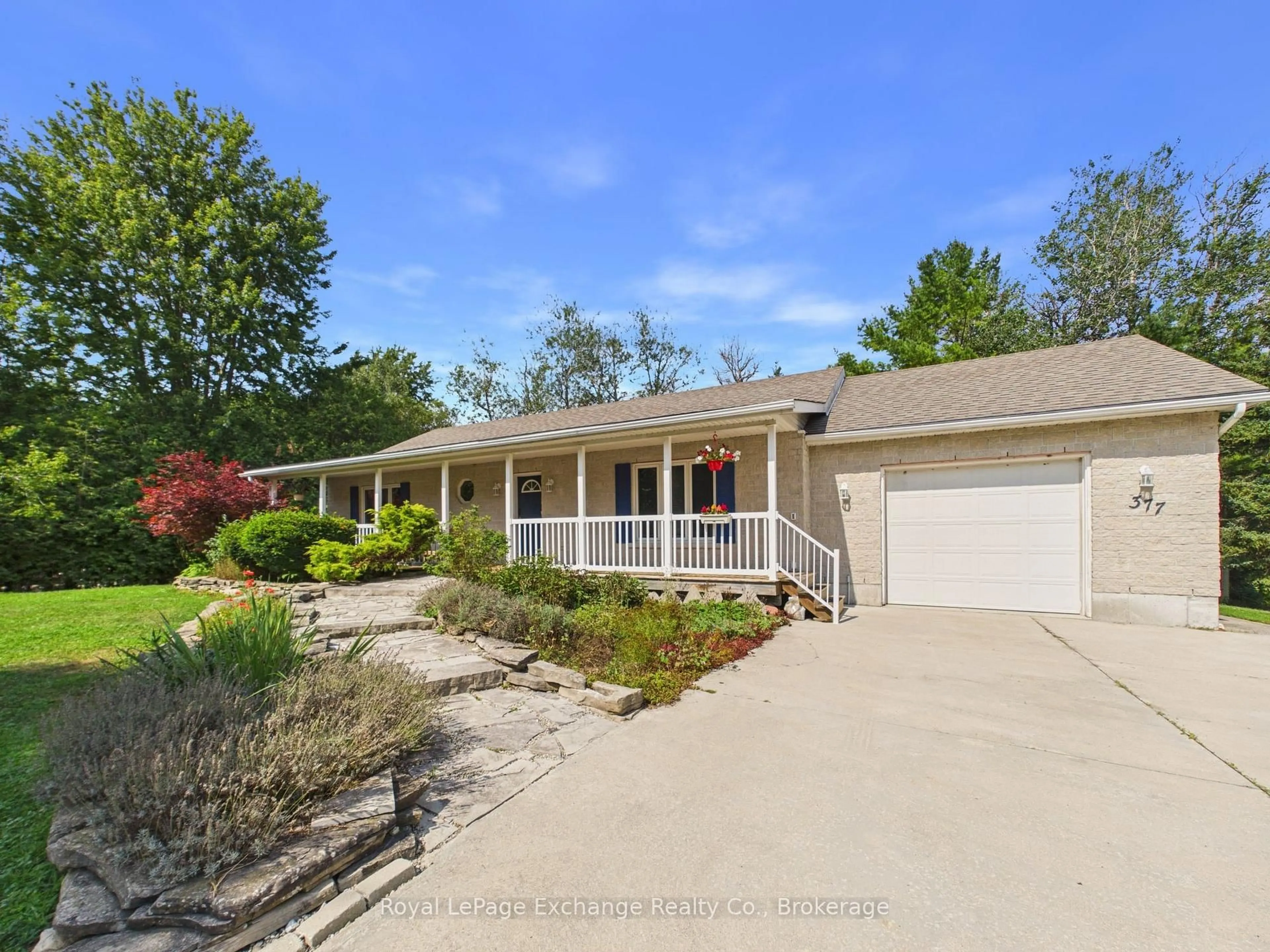 A pic from outside/outdoor area/front of a property/back of a property/a pic from drone, street for 377 Lake Range Dr, Huron-Kinloss Ontario N0G 2R0