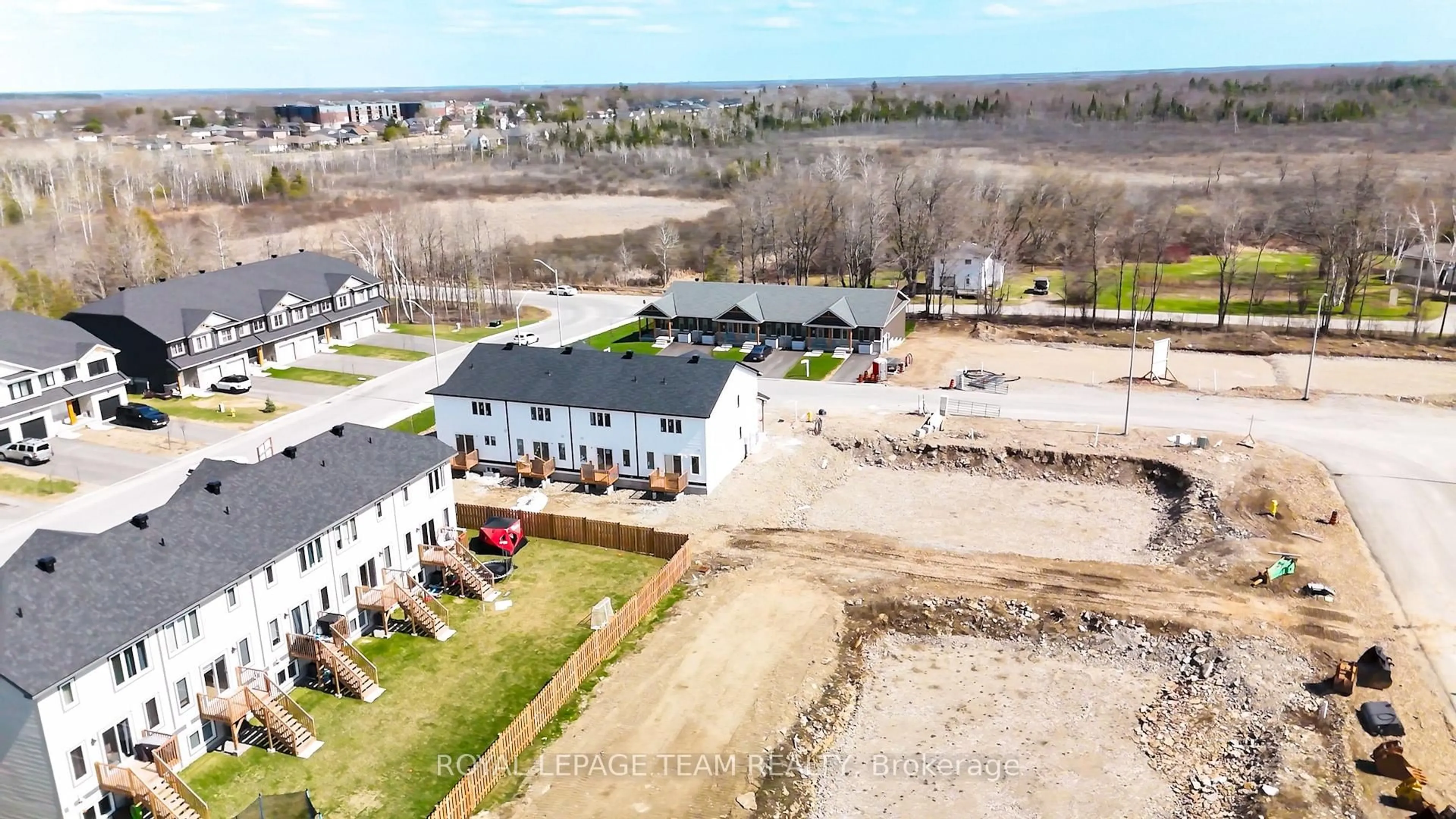 A pic from outside/outdoor area/front of a property/back of a property/a pic from drone, unknown for 145 Doctor Agnes Craine Dr, Smiths Falls Ontario K7A 0B8