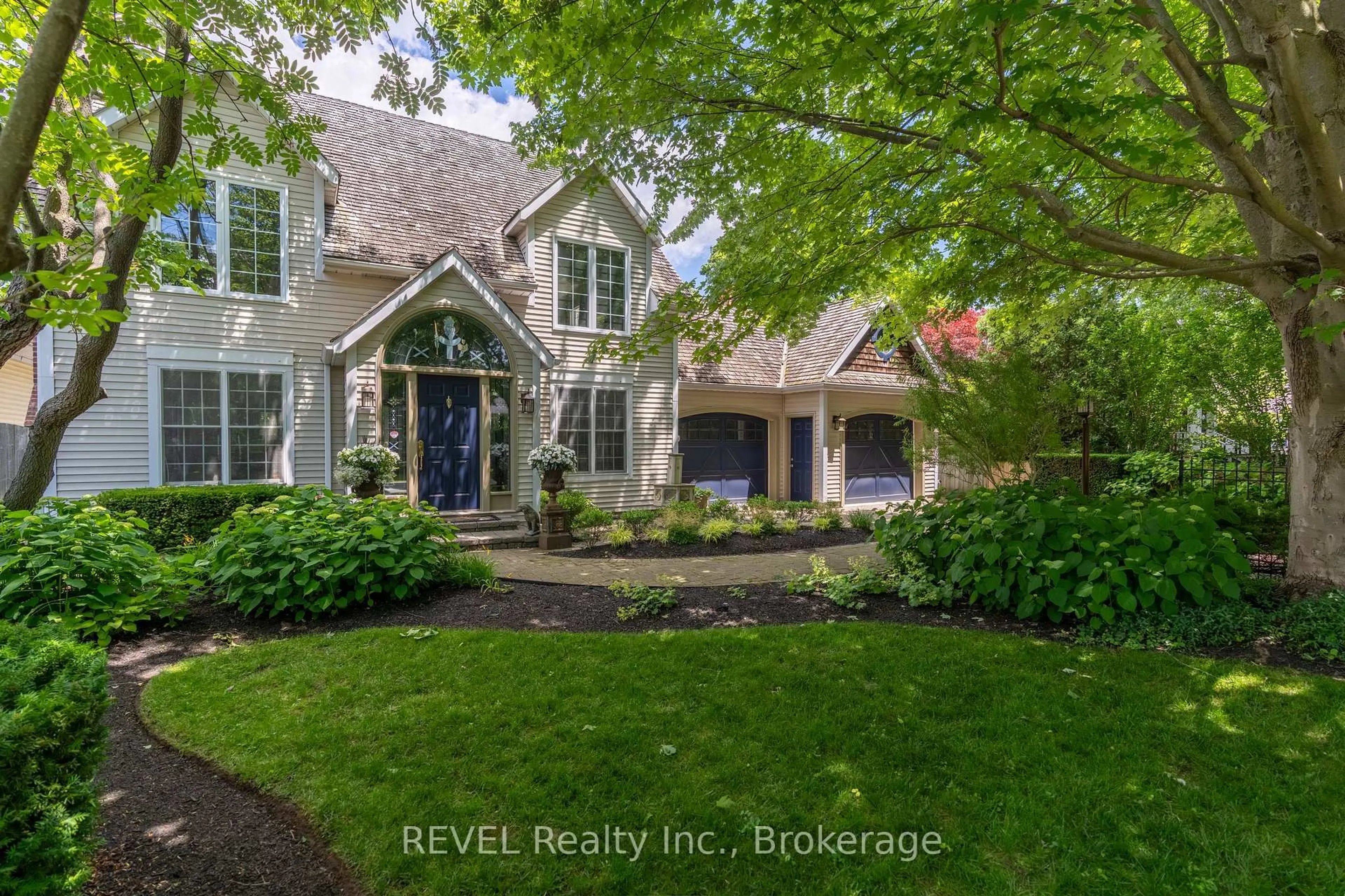 Unknown for 209 JOHN St, Niagara-on-the-Lake Ontario L0S 1J0
