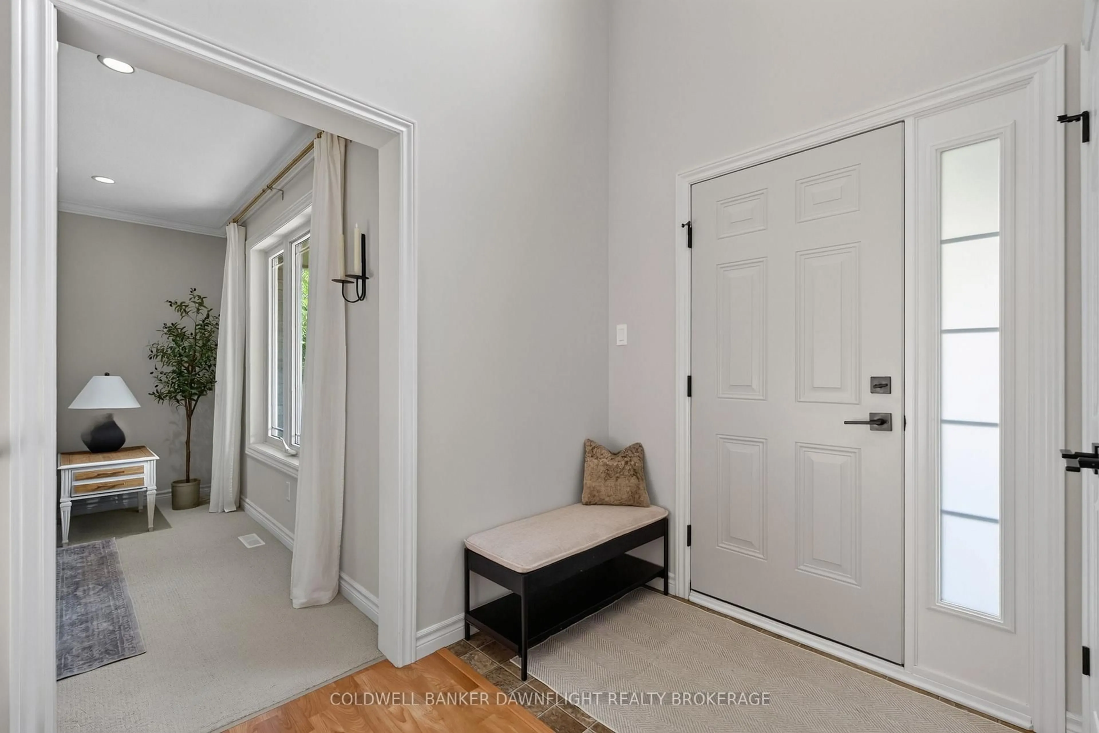Indoor entryway for 7 Finch St, North Middlesex Ontario N0M 1A0