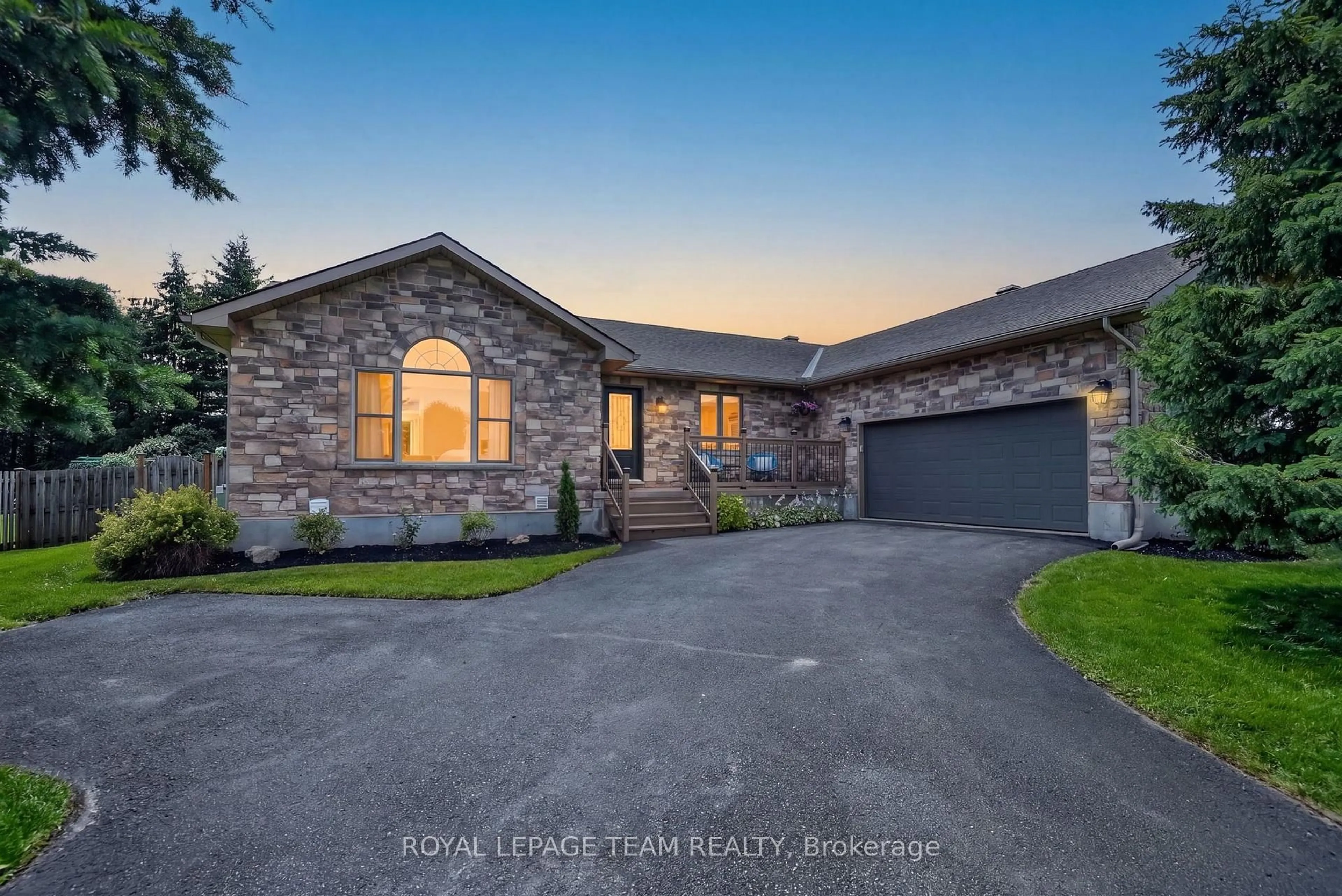 Home with brick exterior material, street for 1550 Stanleyfield Cres, Greely Ontario K4P 1M7