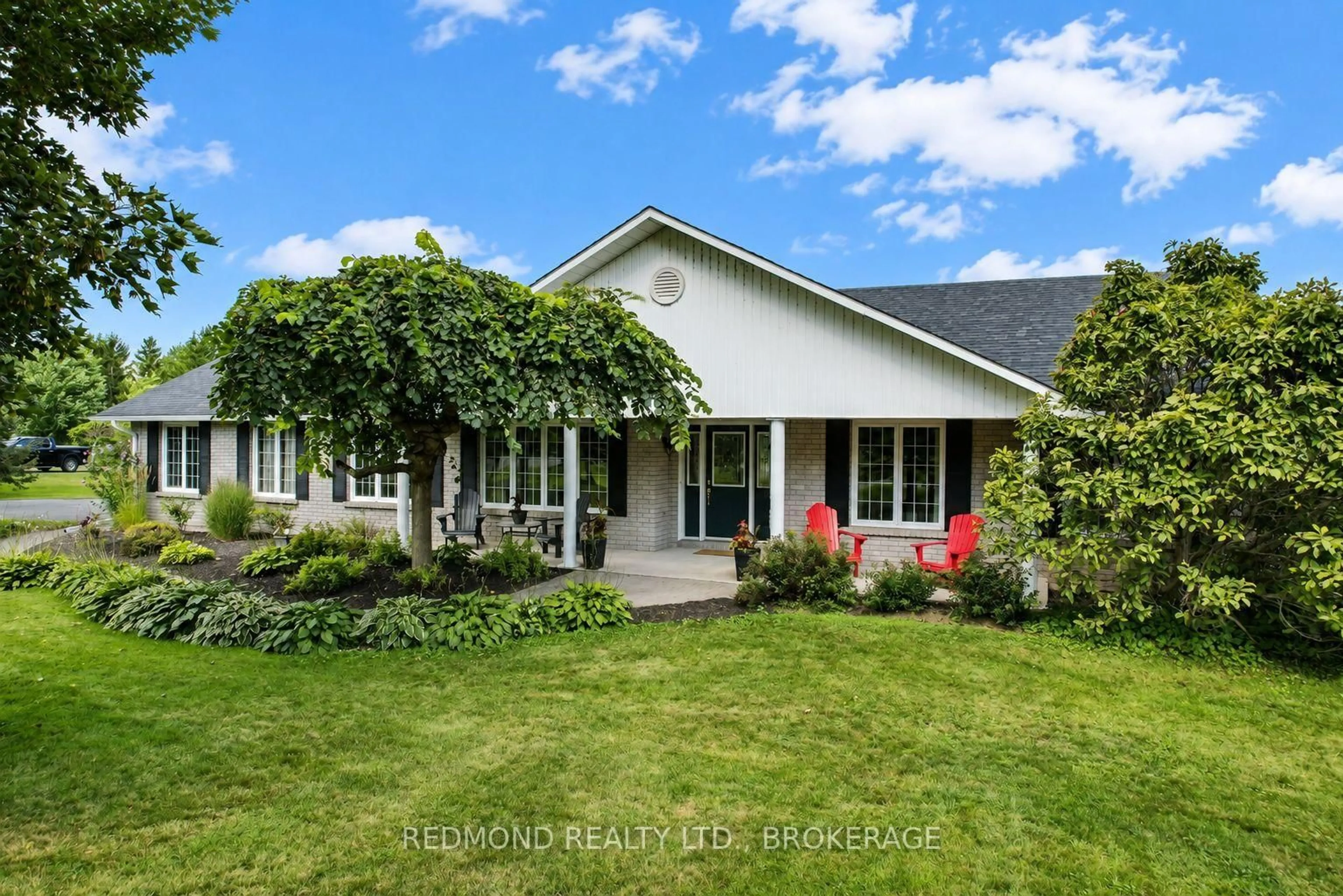 A pic from outside/outdoor area/front of a property/back of a property/a pic from drone, unknown for 101 Conner Dr, Front of Leeds & Seeleys Bay Ontario K7G 2V3