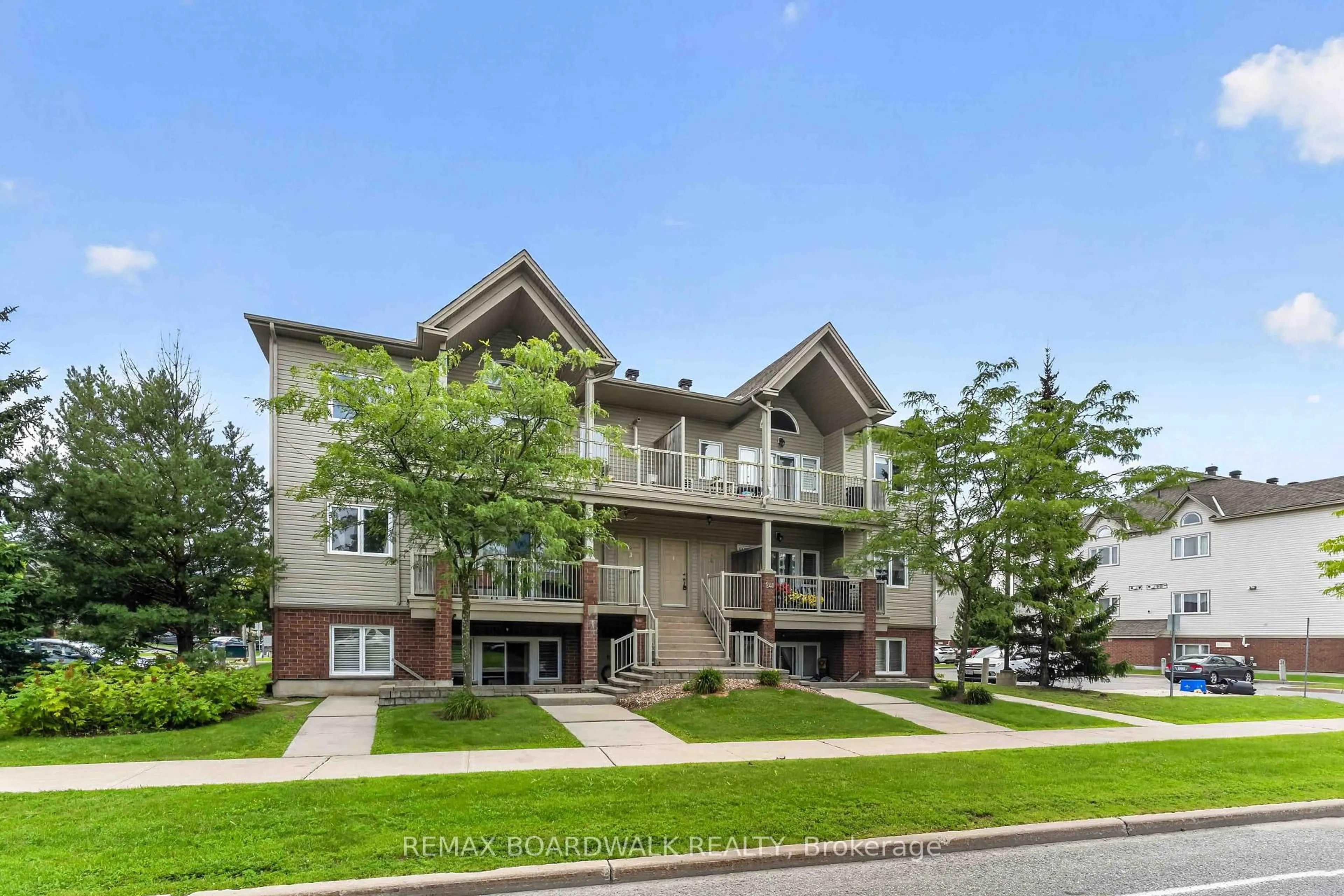 Unknown for 241 Crestway Dr #C, Ottawa Ontario K2G 0A9