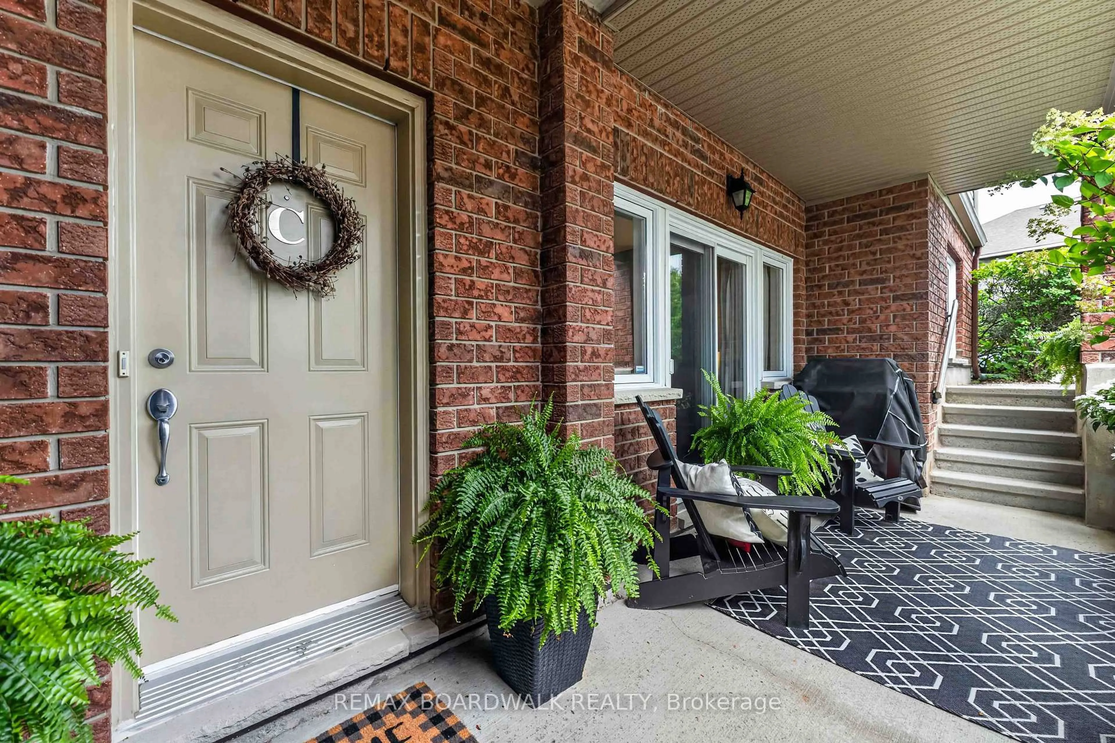 Indoor entryway for 241 Crestway Dr #C, Ottawa Ontario K2G 0A9