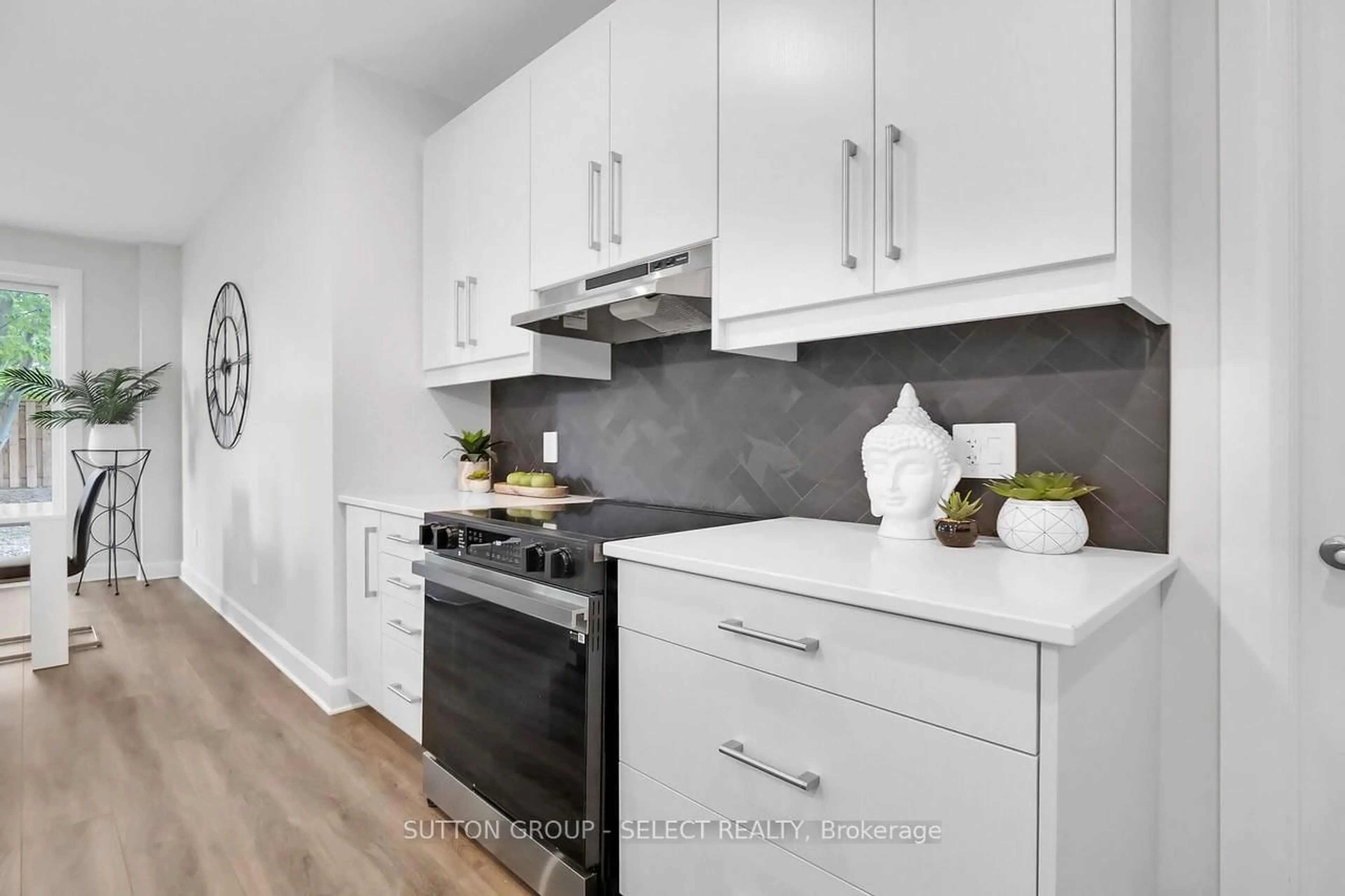Open concept kitchen, unknown for 42 Lucas Rd, St. Thomas Ontario N5R 0M1