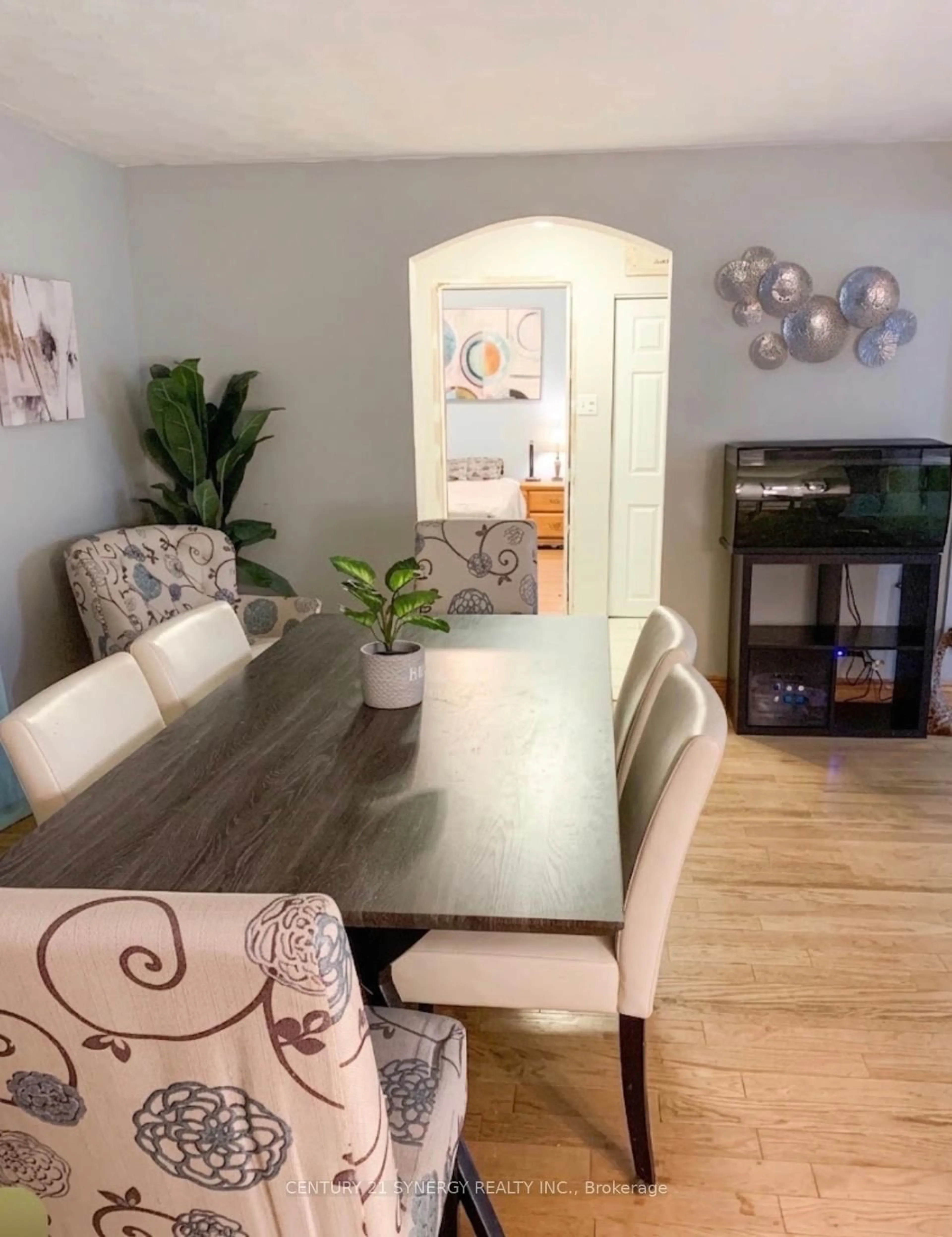 Dining room, wood/laminate floor for 215 Victoria St, Almonte Ontario K0A 1A0