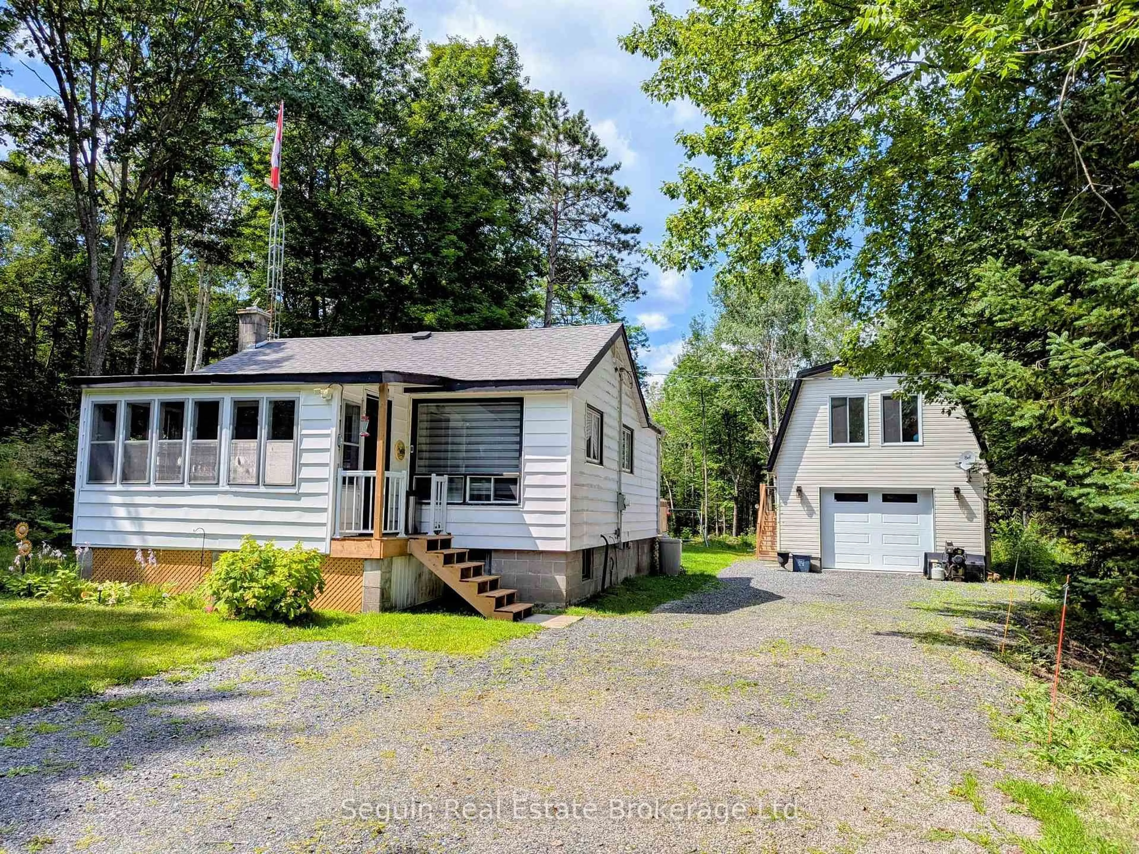 Unknown for 44 Springhill Rd, McKellar Ontario P2A 2W7