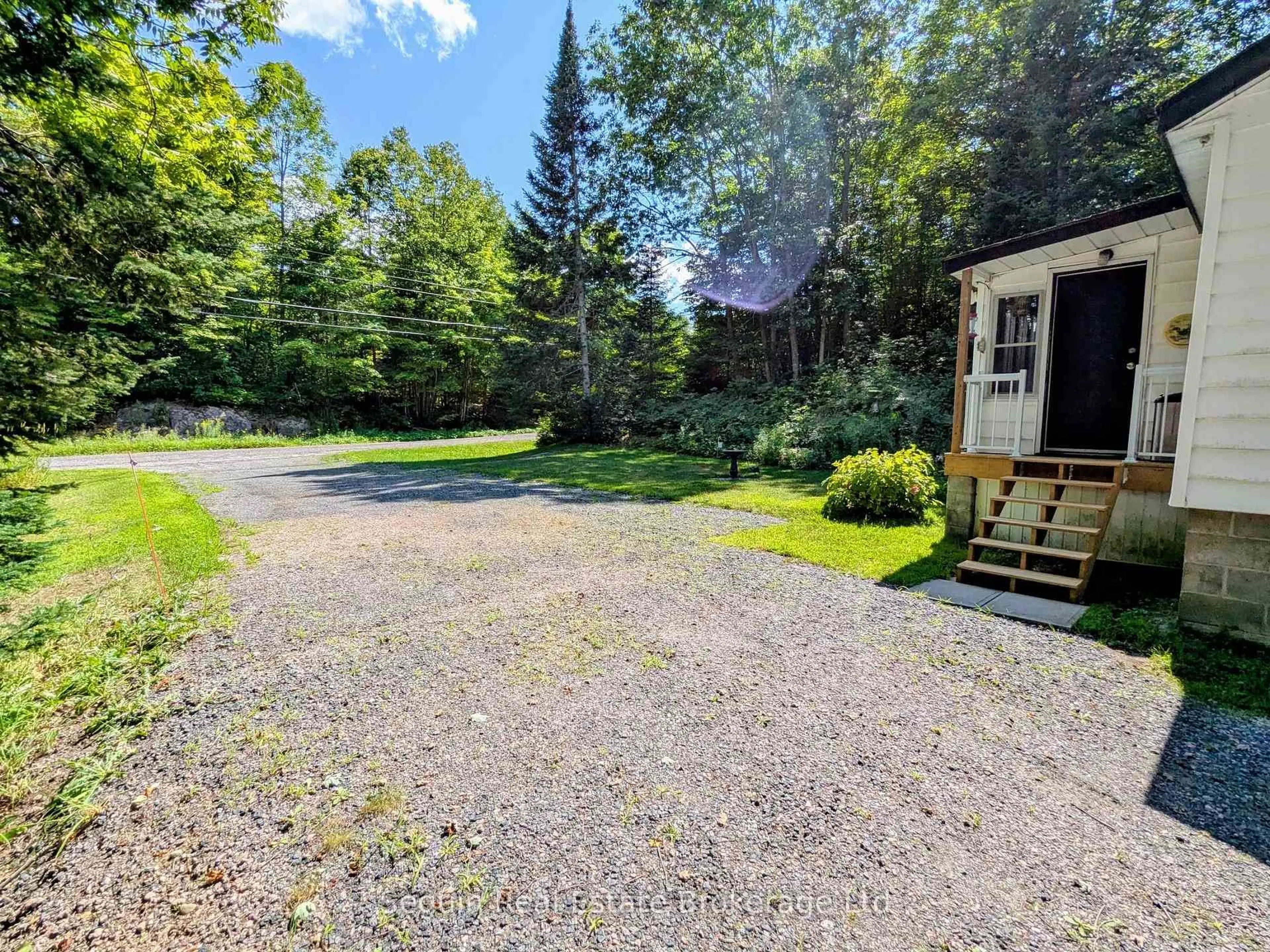 Unknown for 44 Springhill Rd, McKellar Ontario P2A 2W7
