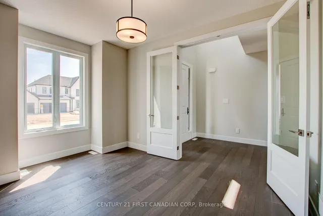 100 ASPEN Circ, Thames Centre 5