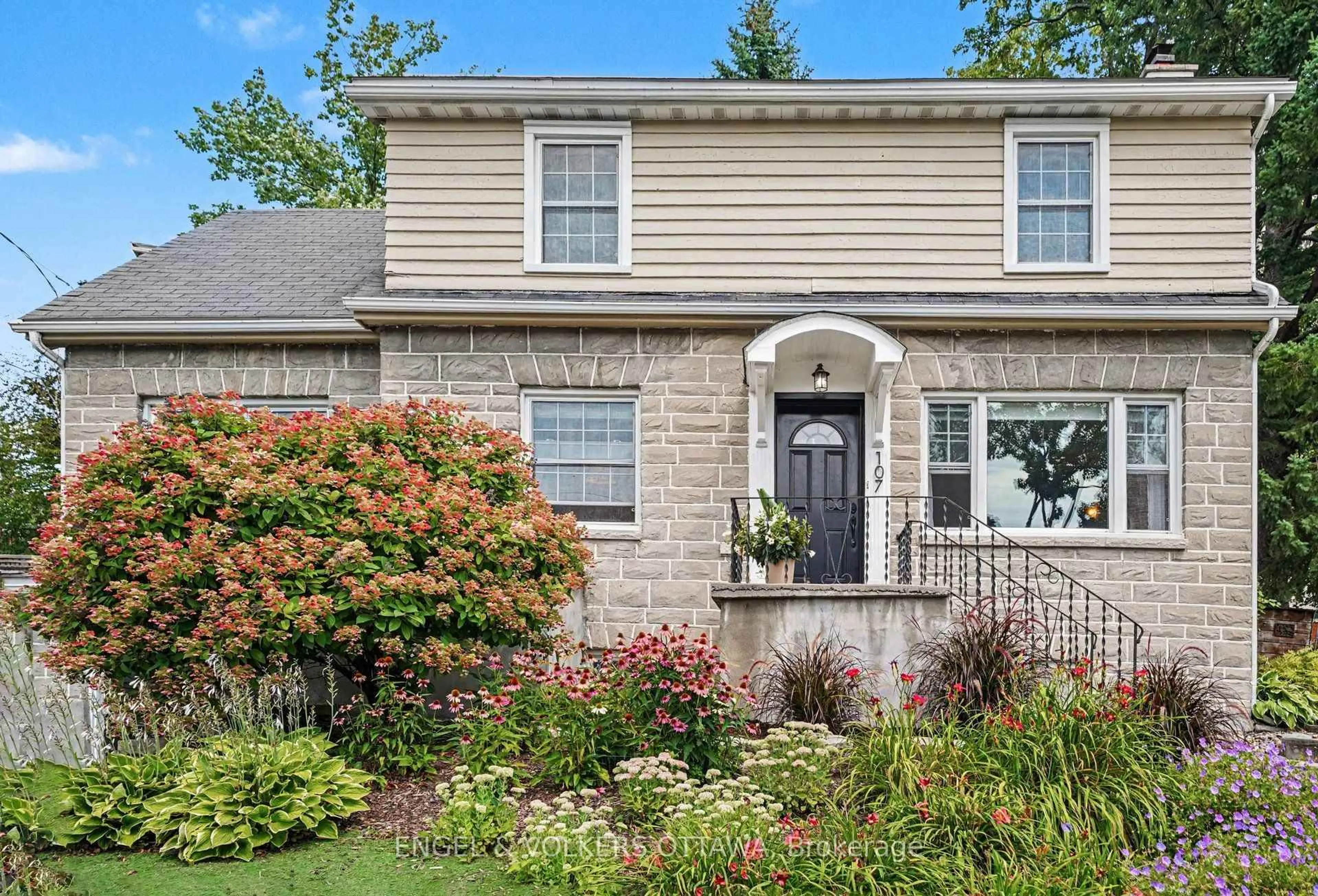 Home with brick exterior material, street for 107 Ivy Cres, Ottawa Ontario K1M 1Y1