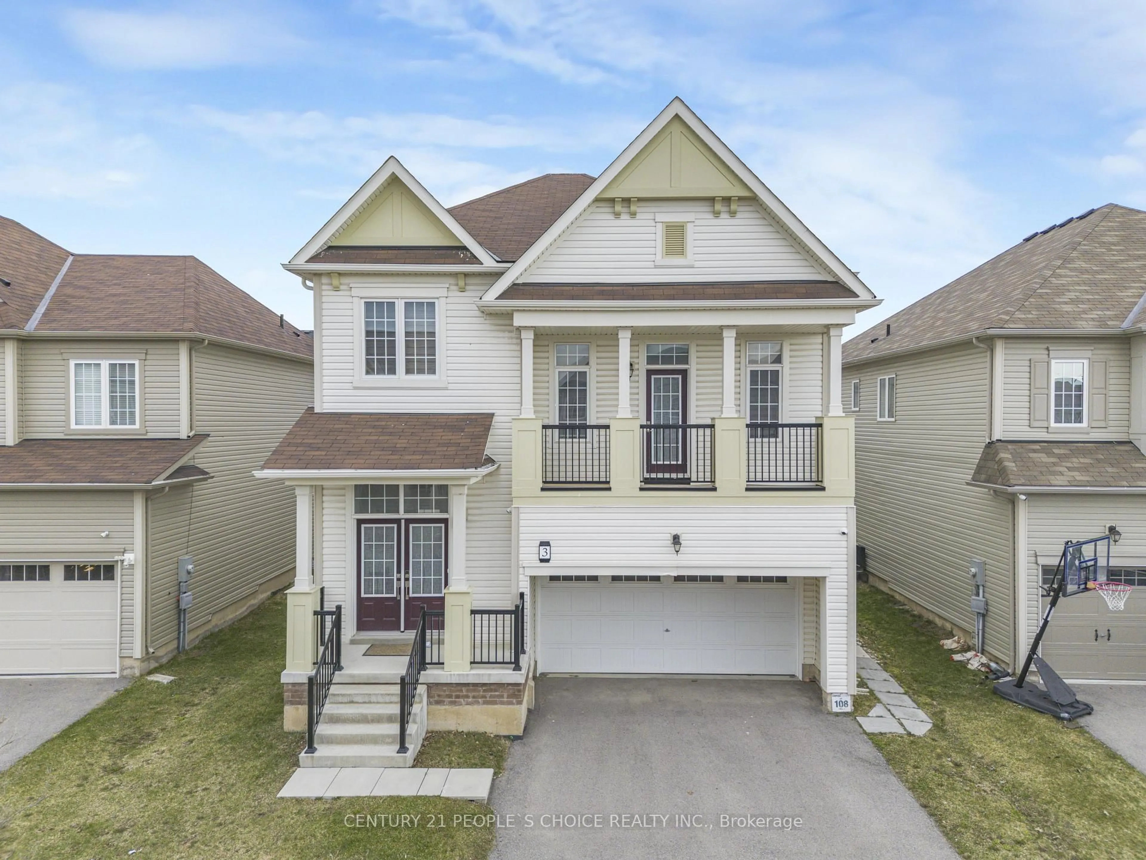 Home with vinyl exterior material, street for 3 Sara Dr, Thorold Ontario L3B 0G2
