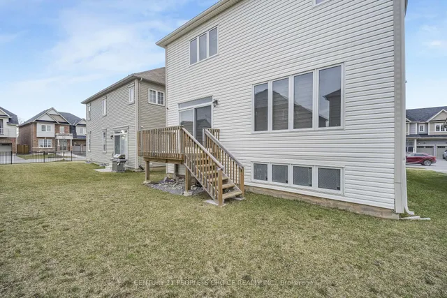 3 Sara Dr, Thorold 5