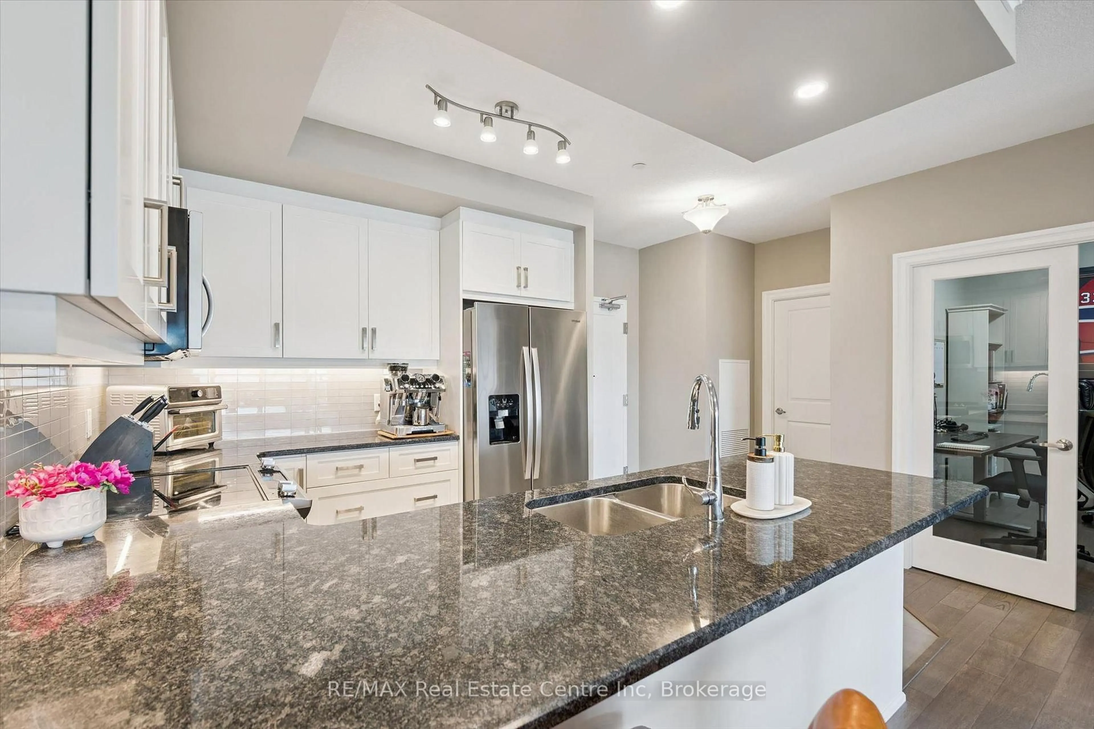 Open concept kitchen, ceramic/tile floor for 1878 GORDON St #605, Guelph Ontario N1L 0P4