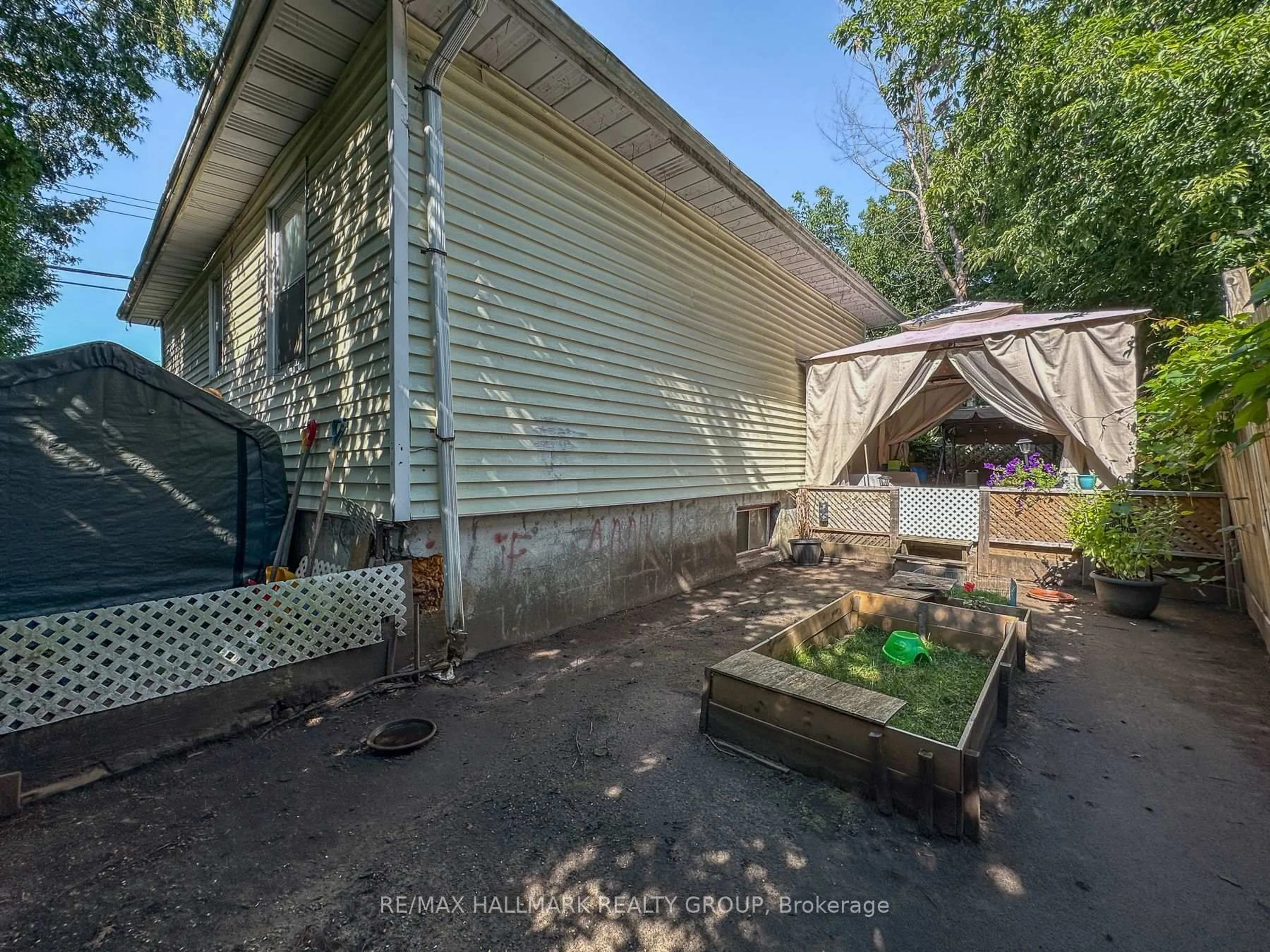 Unknown for 705 Laviolette St, Clarence-Rockland Ontario K4K 0E8