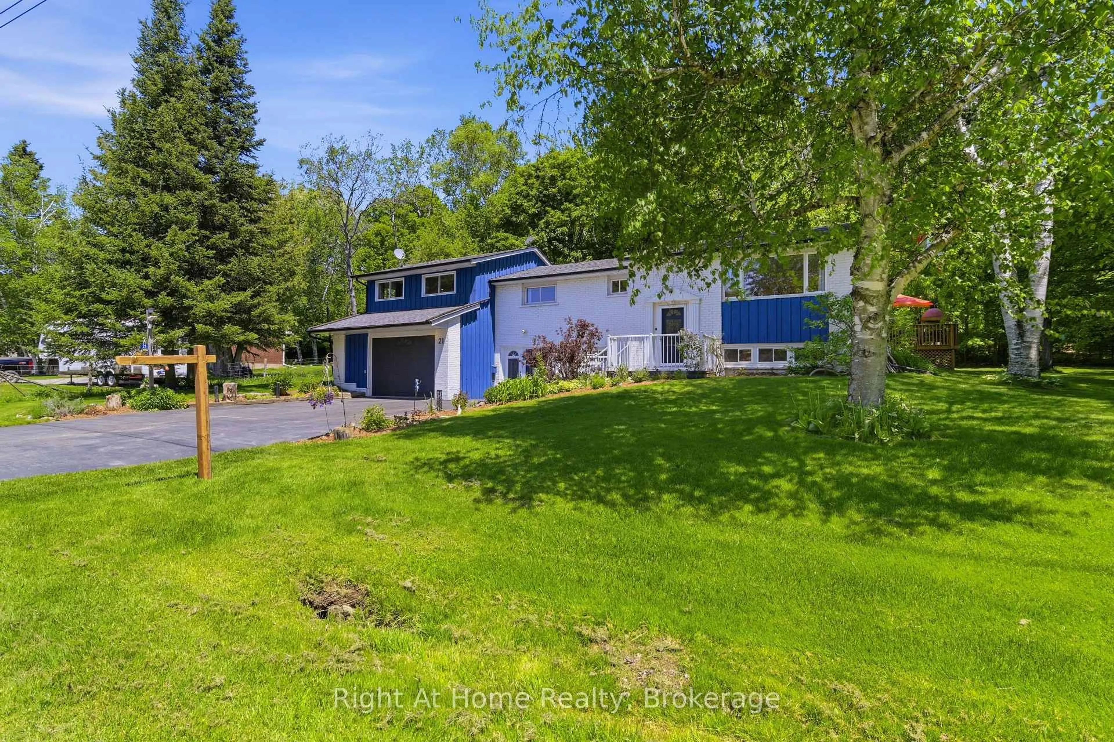 A pic from outside/outdoor area/front of a property/back of a property/a pic from drone, water/lake/river/ocean view for 21 Nonquon Dr, Kawartha Lakes Ontario L0C 1G0