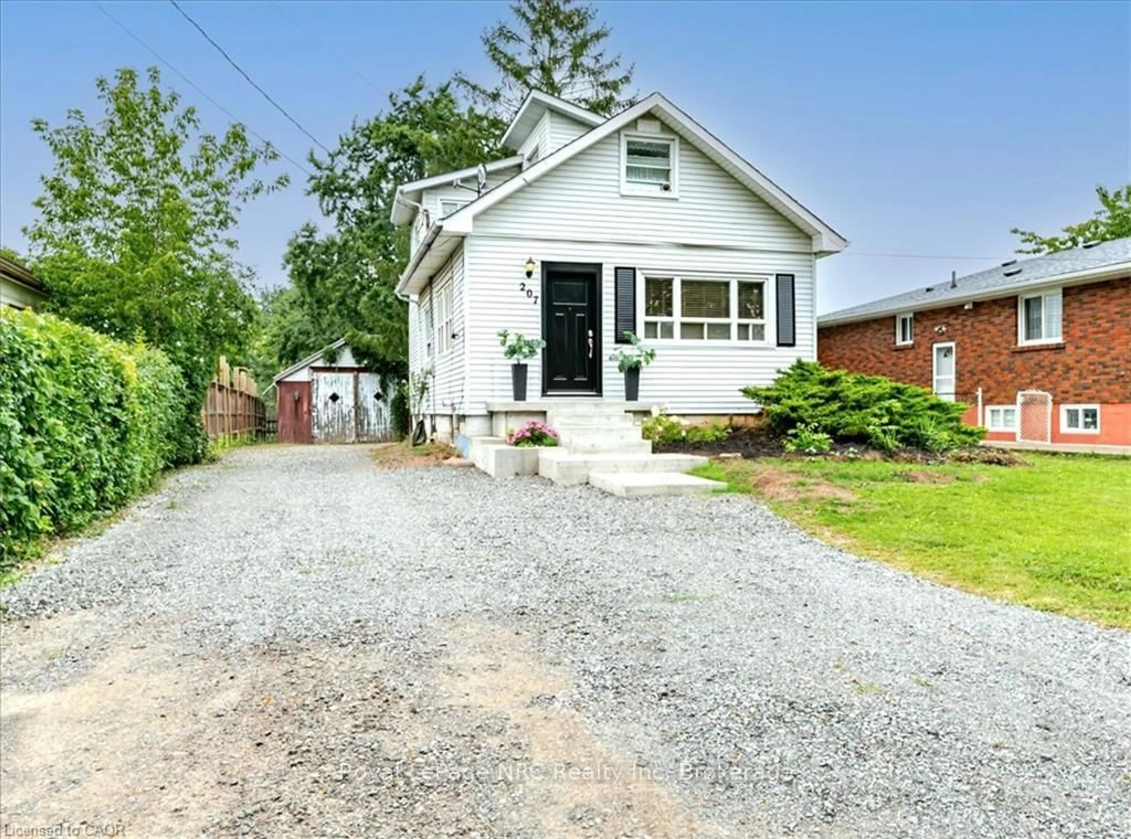 Unknown for 207 Green Rd, Hamilton Ontario L8E 2A4