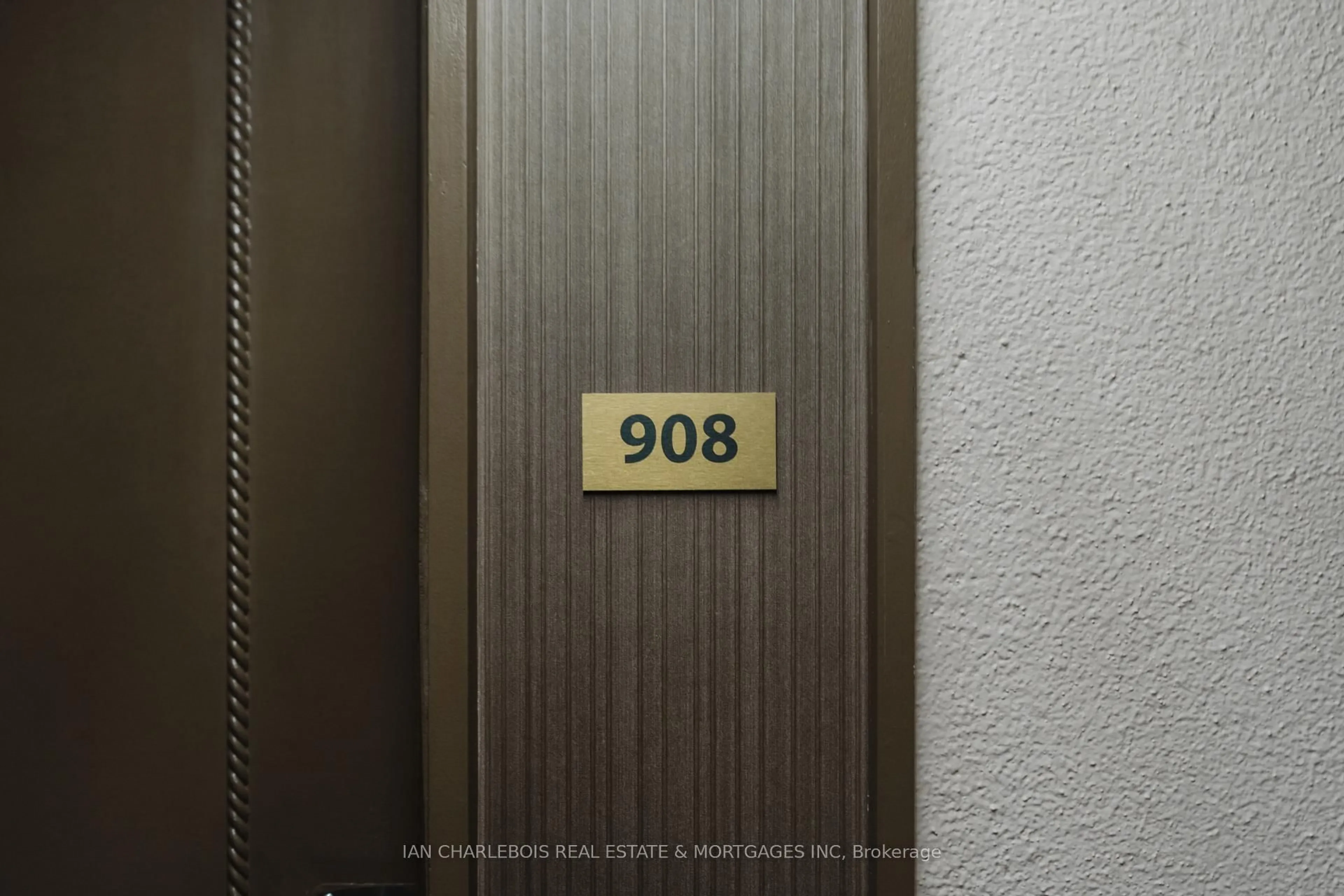 Unknown for 20 Chesterton Dr #908, Ottawa Ontario K2E 6Z7