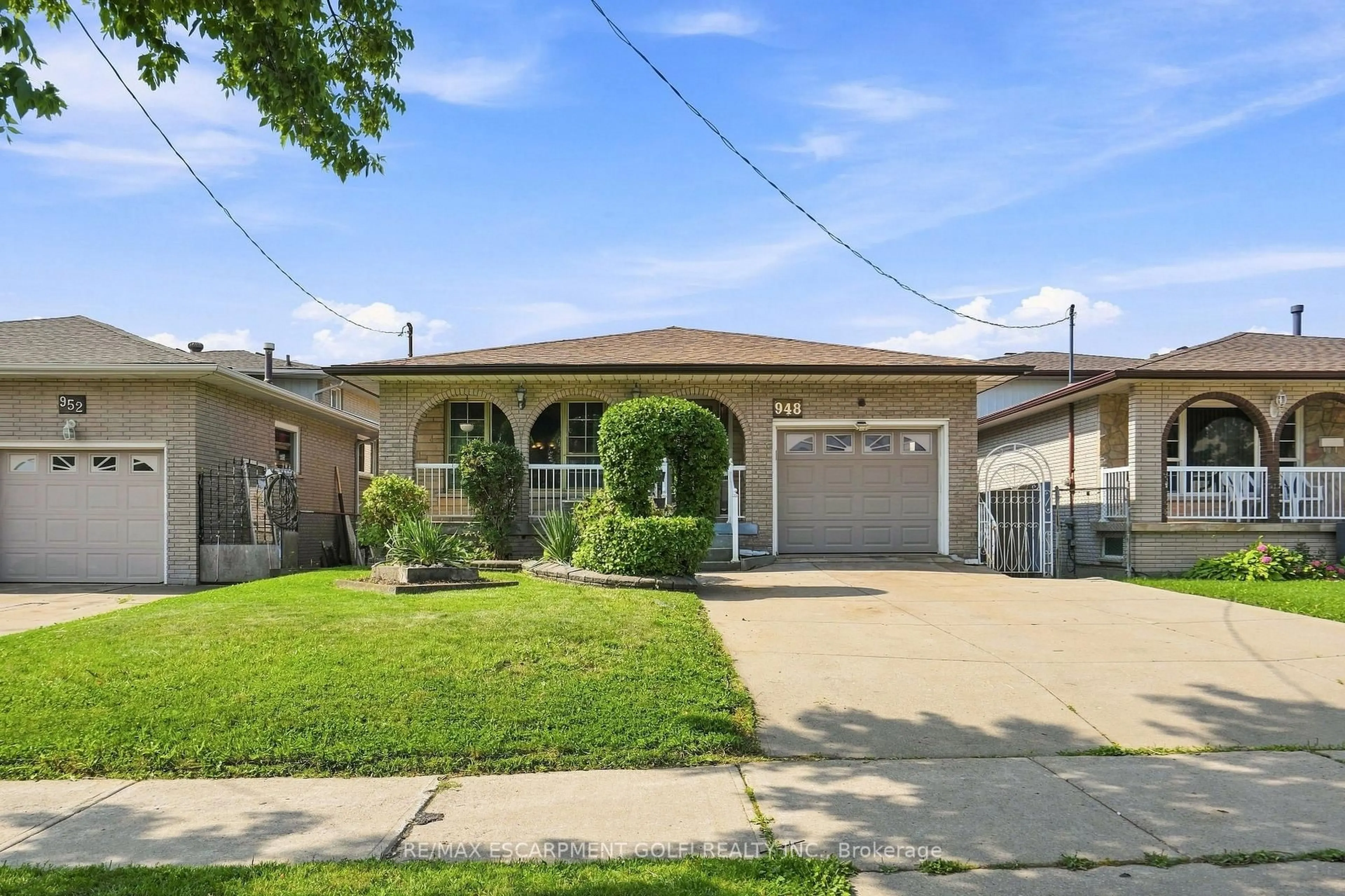 Unknown for 948 Stone Church Rd, Hamilton Ontario L8W 1B1
