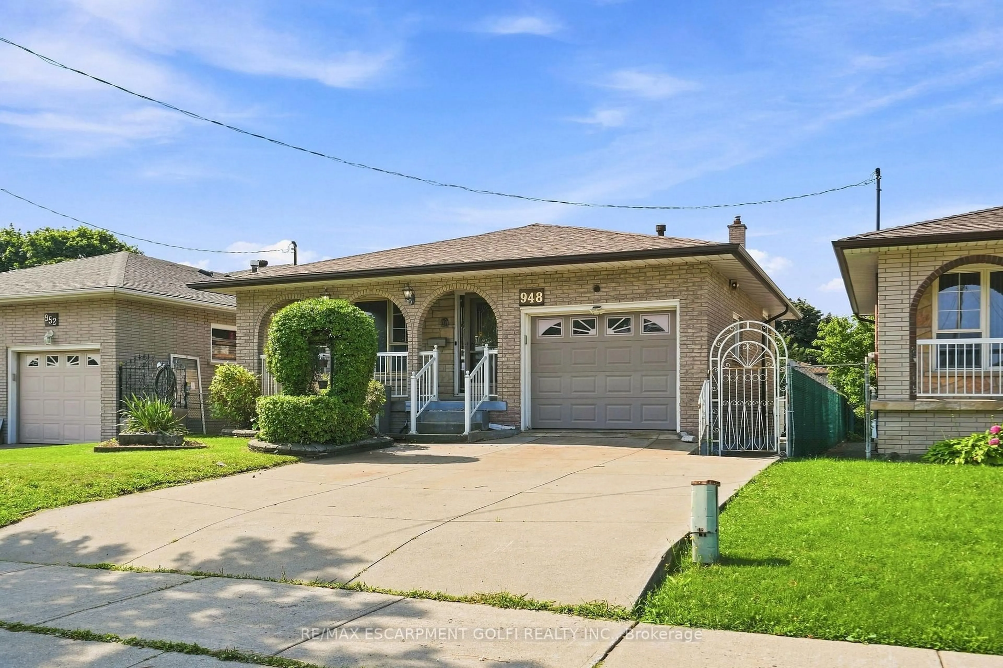 Unknown for 948 Stone Church Rd, Hamilton Ontario L8W 1B1