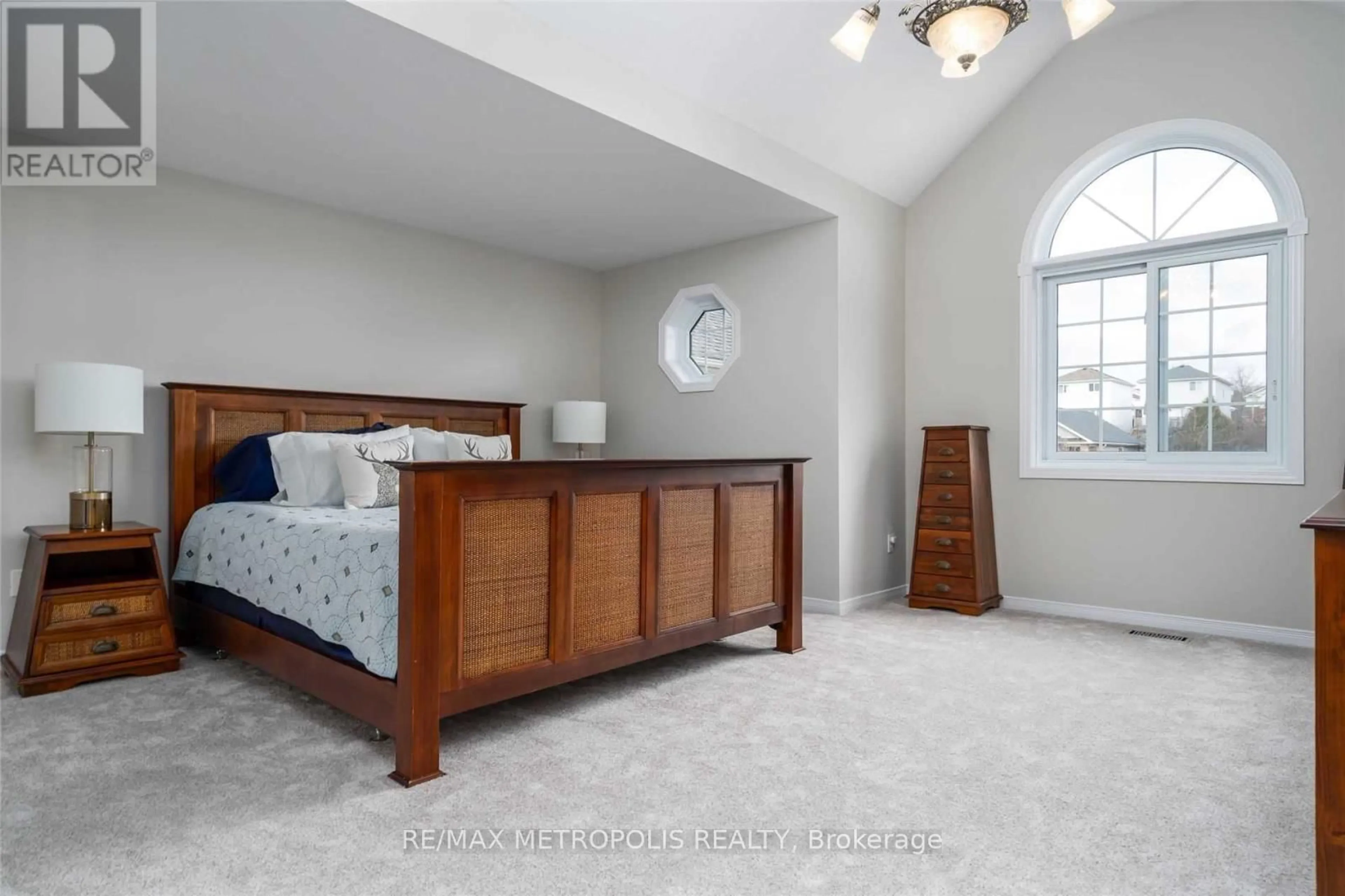 Bedroom with bed, unknown for 472 Hidden Creek Dr, Kitchener Ontario N2N 3M1