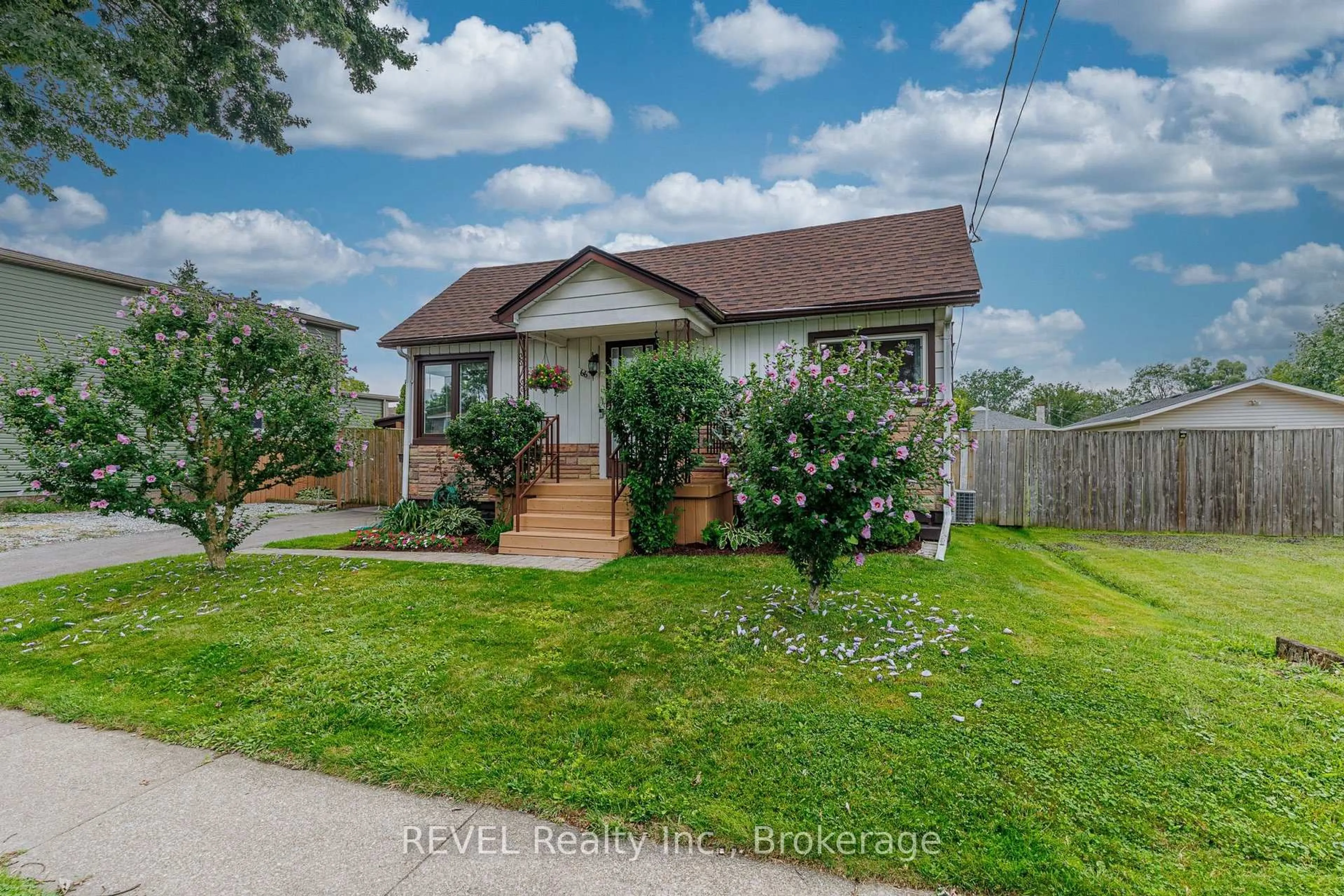 Unknown for 66 Semley Ave, Welland Ontario L3C 1X4