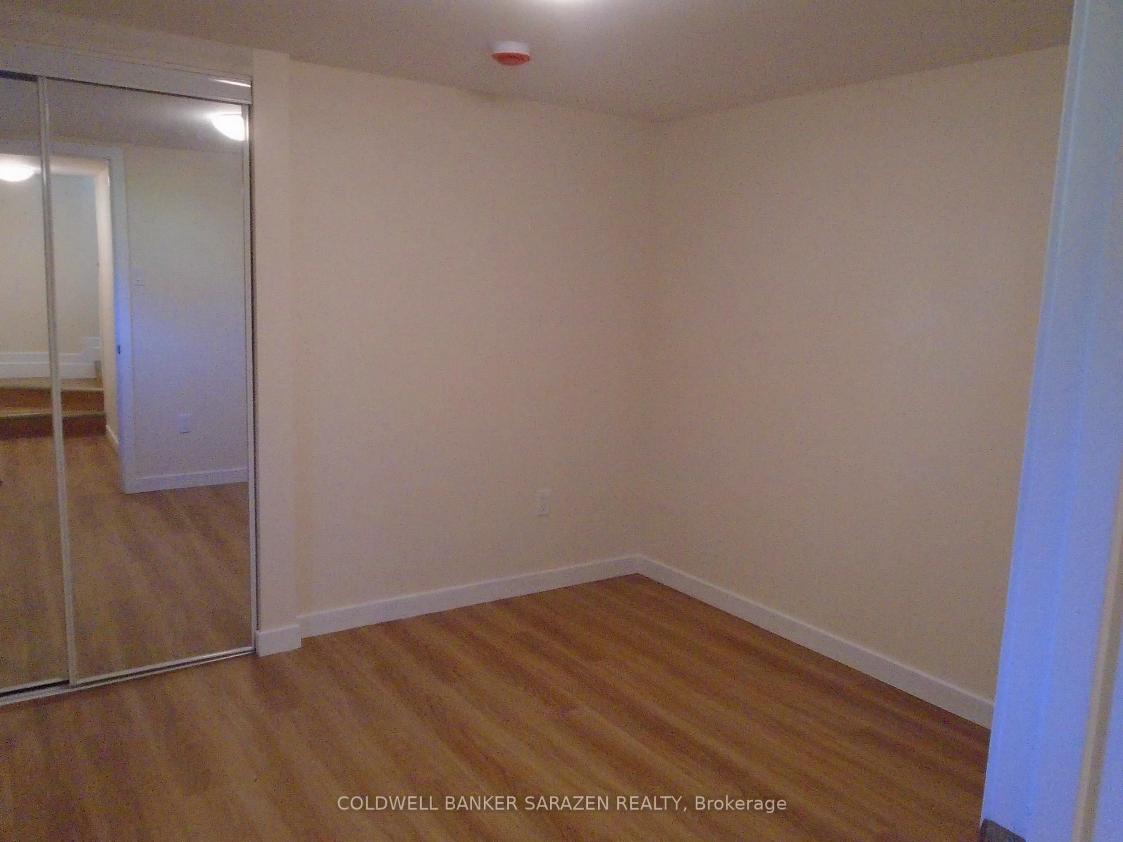 A pic of a room for 383 Montfort St, Ottawa Ontario K1L 5M9