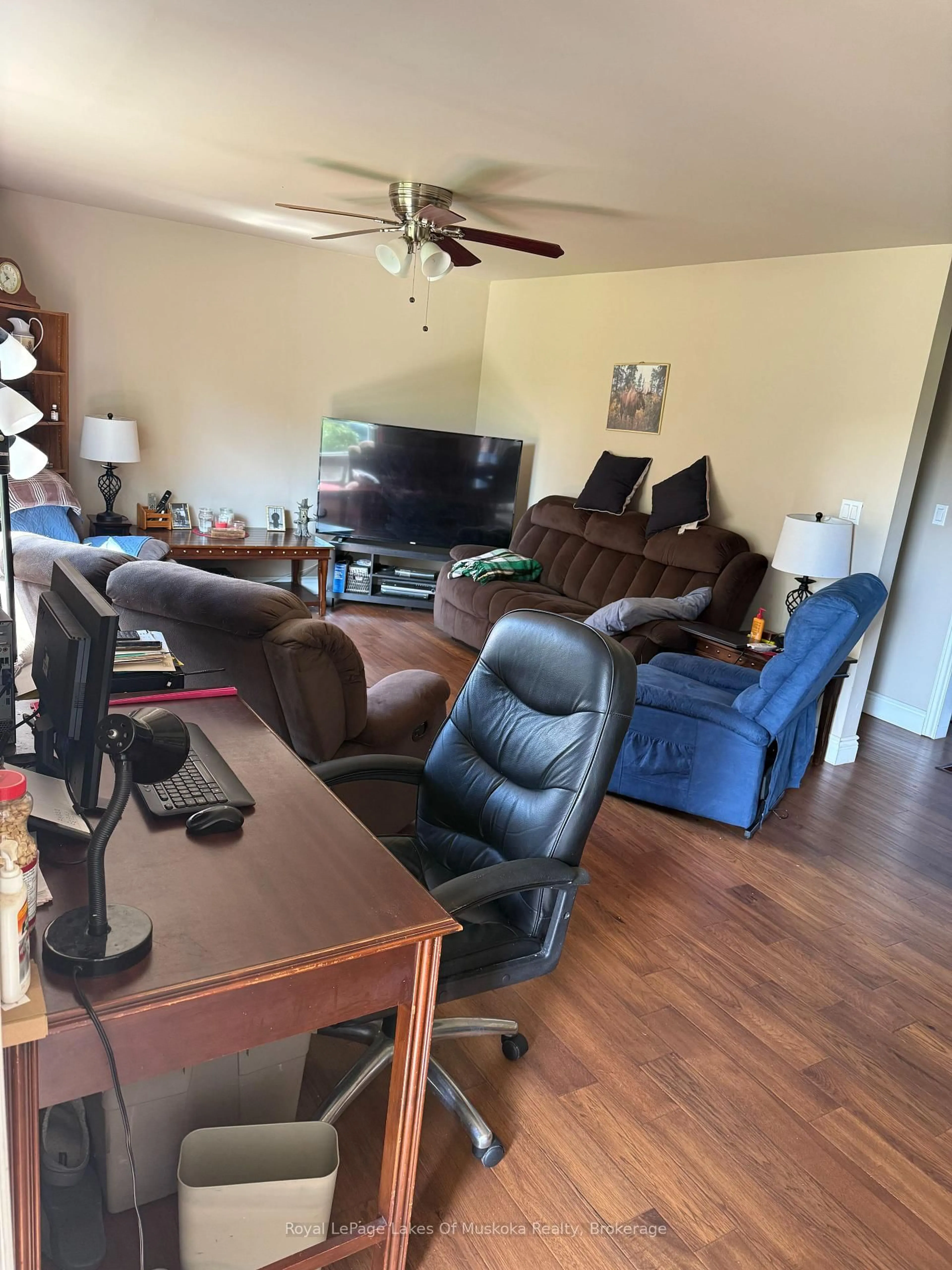 Living room with furniture, wood/laminate floor for 1014 Ben Lake Road East Rd, Gravenhurst Ontario P1P 1R3