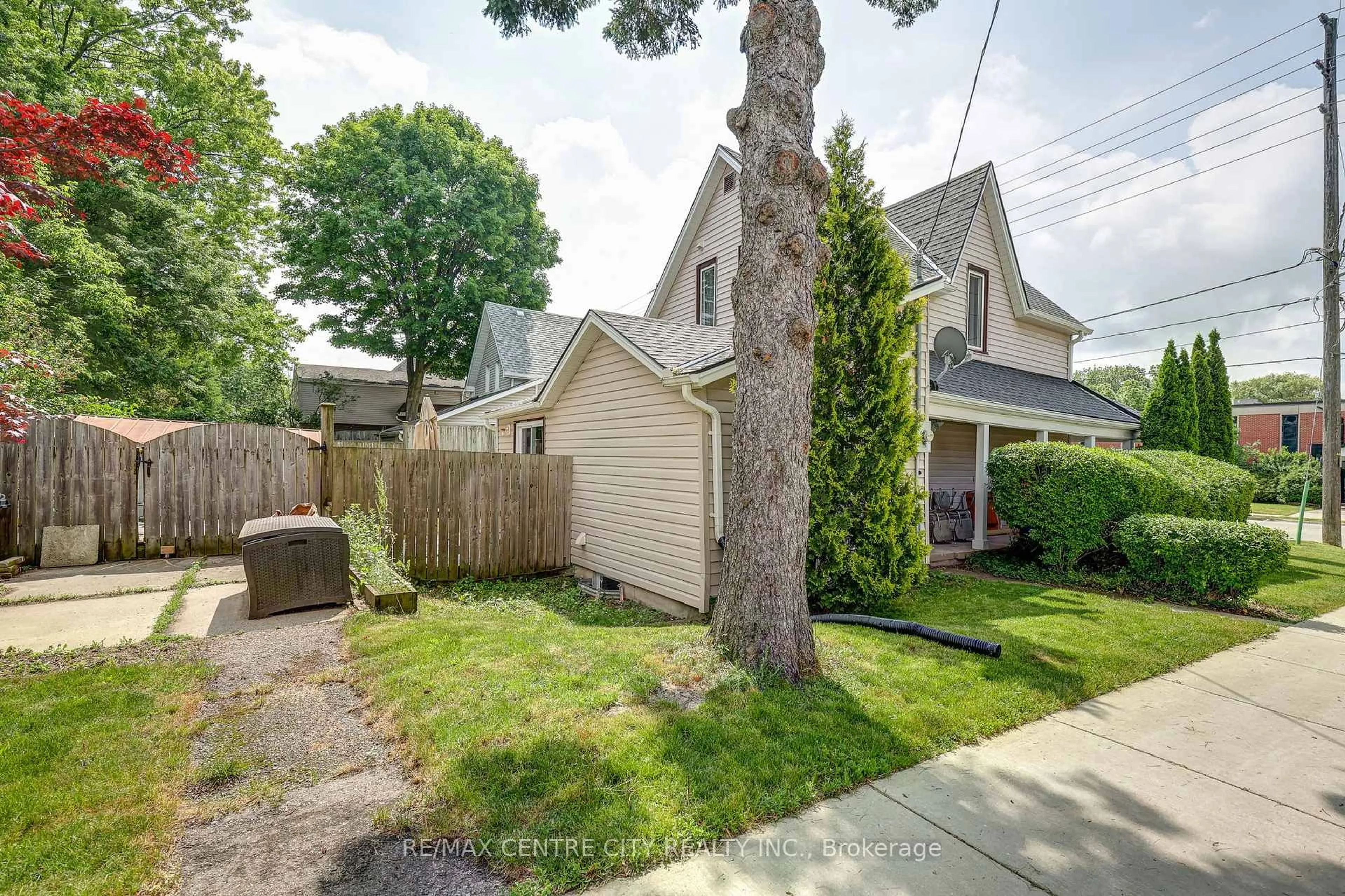 Unknown for 169 Wellington St, St. Thomas Ontario N5R 2S3