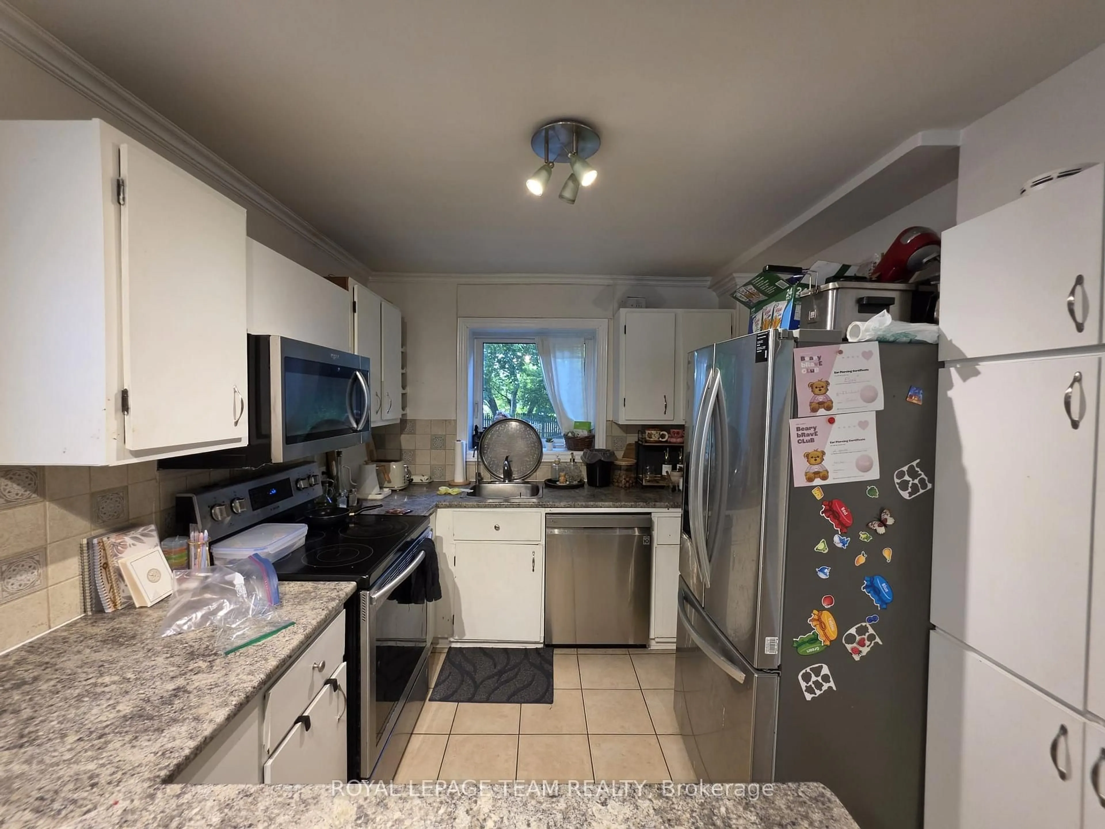Standard kitchen, unknown for 1247 Summerville Ave, Ottawa Ontario K1Z 8G6