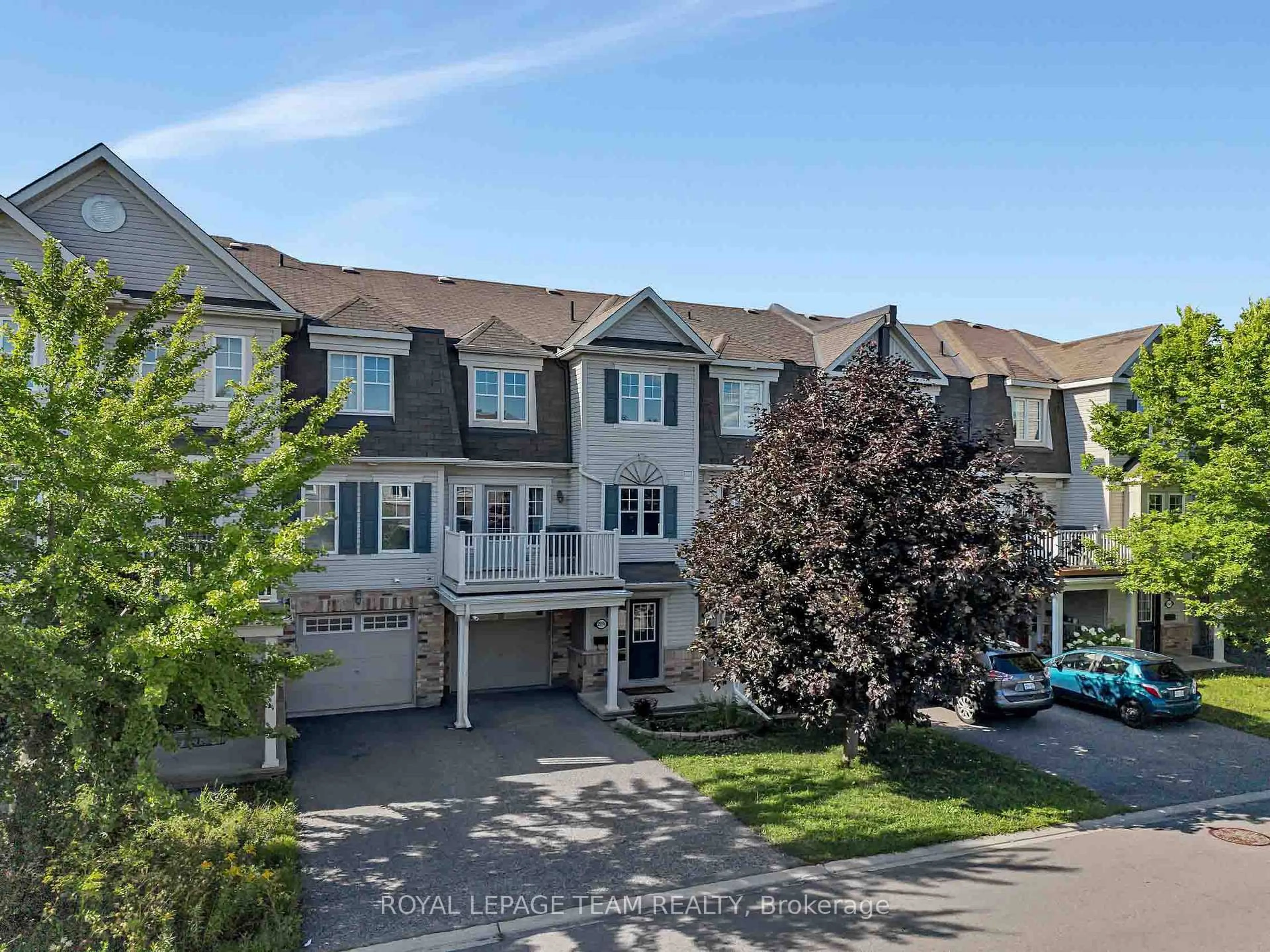 A pic from outside/outdoor area/front of a property/back of a property/a pic from drone, street for 2555 Waterlilly Way, Ottawa Ontario K2J 0K6