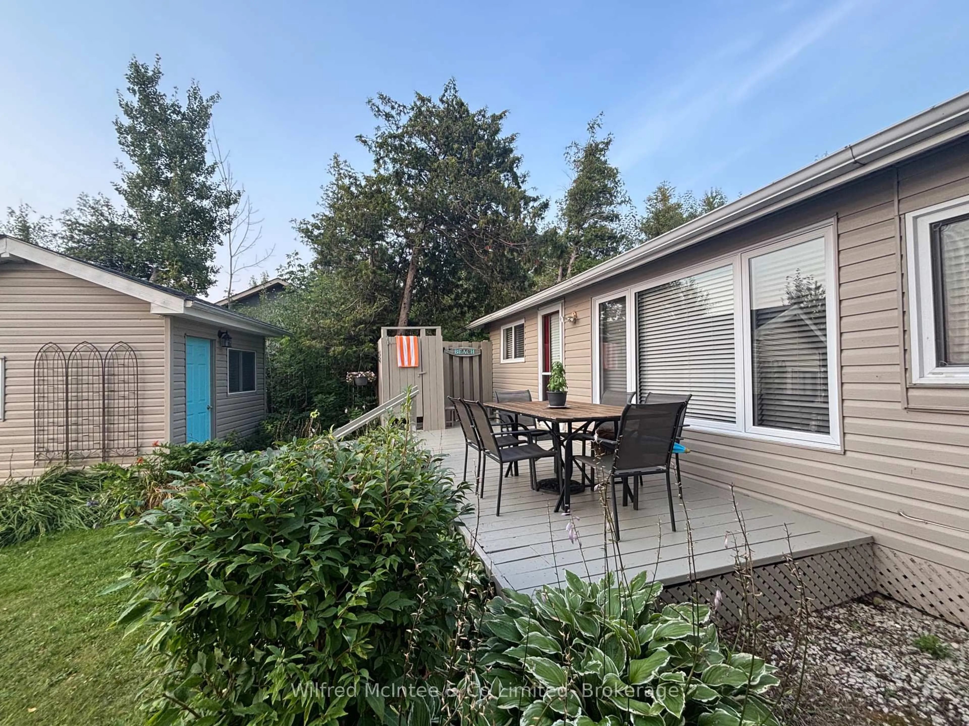 A pic from outside/outdoor area/front of a property/back of a property/a pic from drone, street for 537 BRUCE ROAD 13 Rd, Native Leased Lands Ontario N0H 2L0