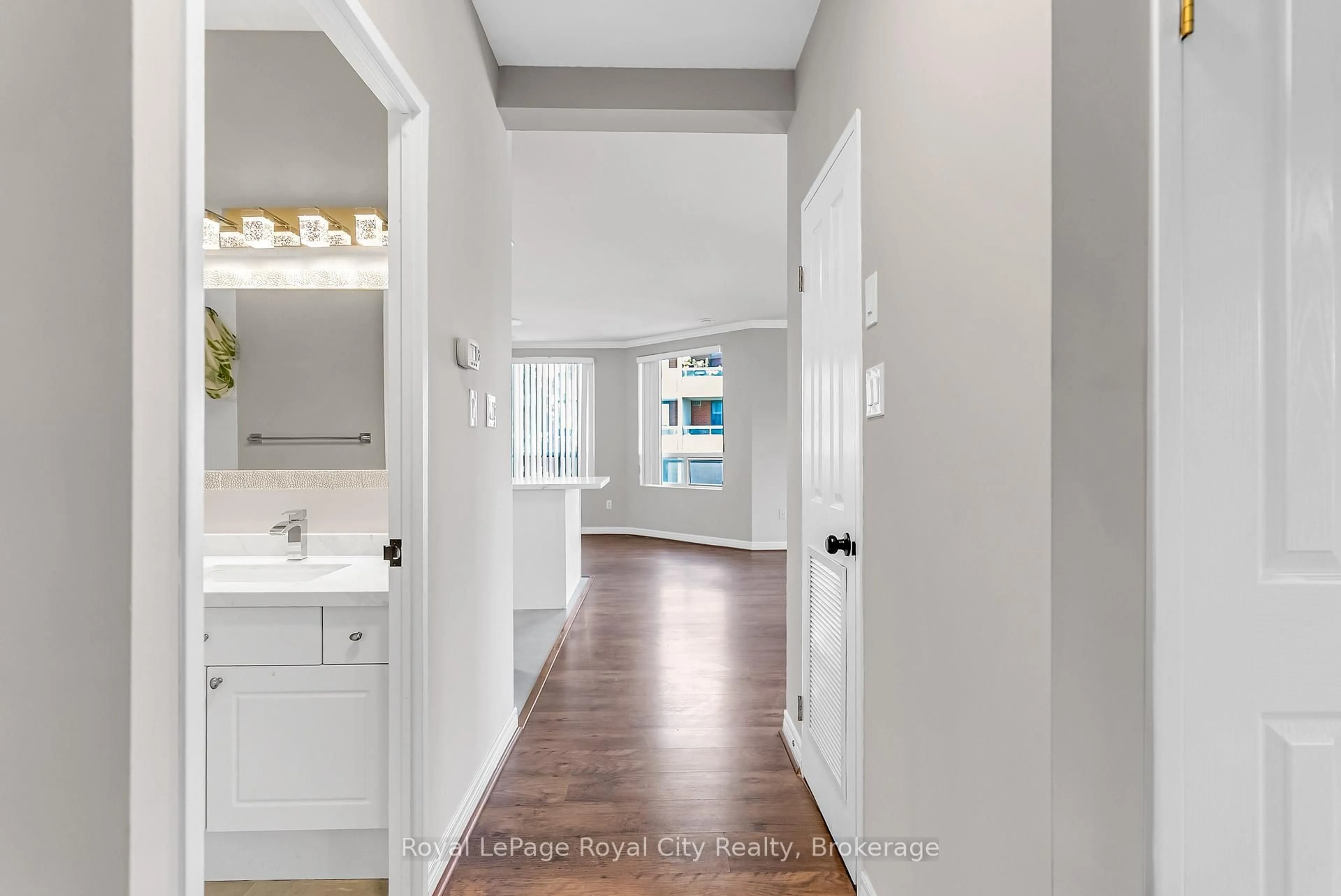 Indoor entryway for 60 Wyndham St #301, Guelph Ontario N1E 7H7