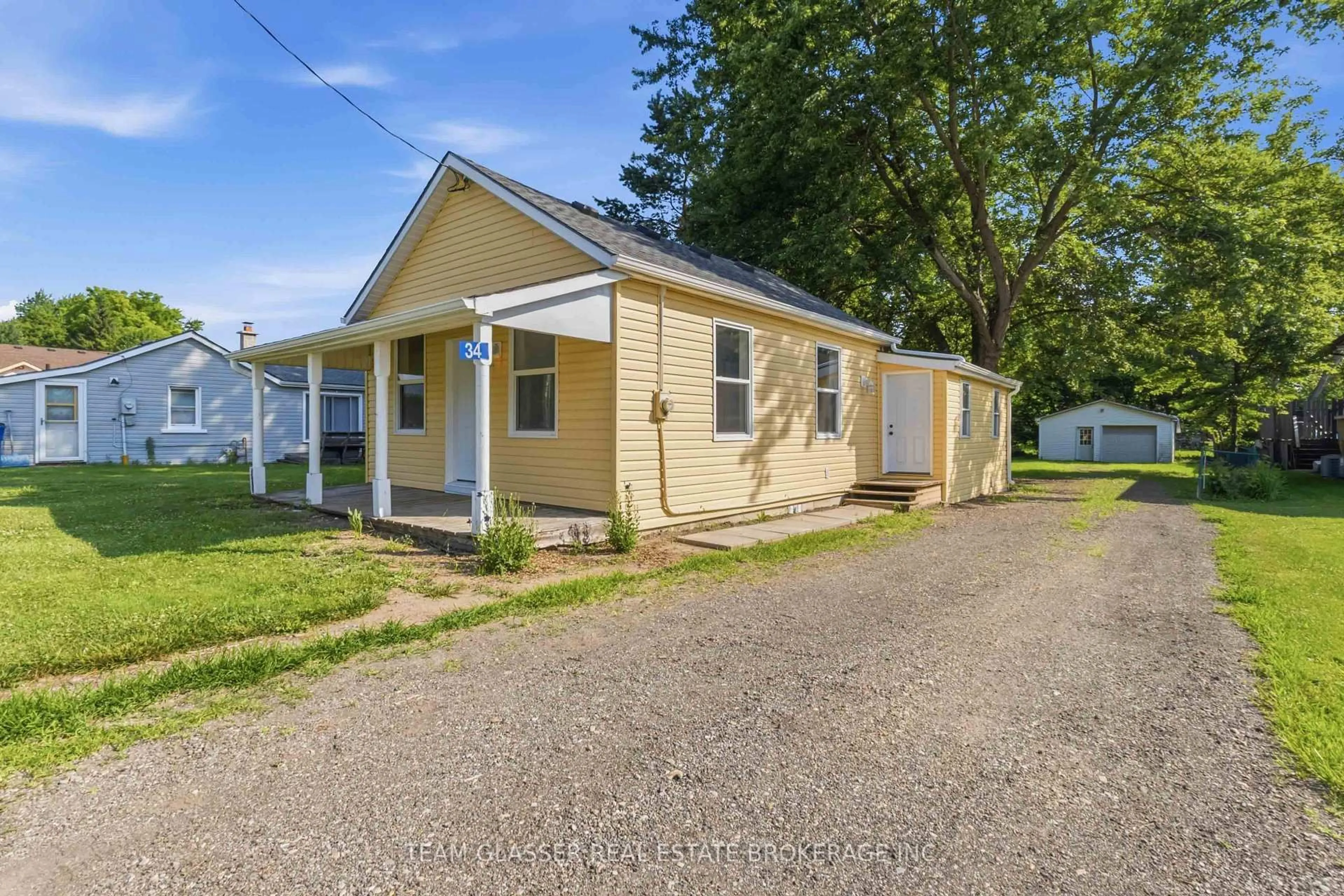 A pic from outside/outdoor area/front of a property/back of a property/a pic from drone, street for 34 BROADWAY St, Newbury Ontario N0L 1Z0